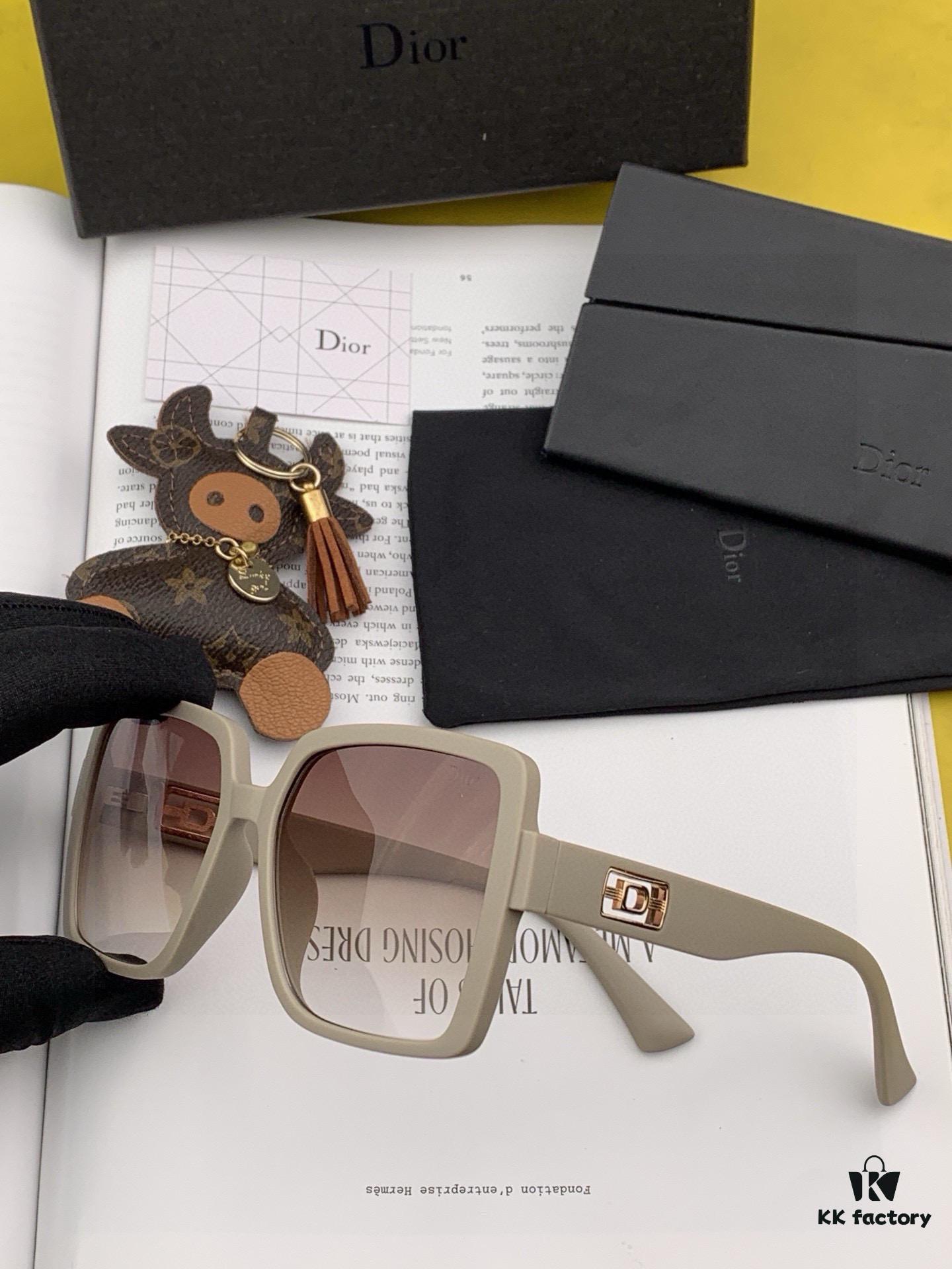 DIOR 2025 Spring New Arrival Square Sunglasses, Favored by Influencers for Their Stunning Look – Playful, Sweet, and Enhanced Facial Fit with Premium Metal Finish