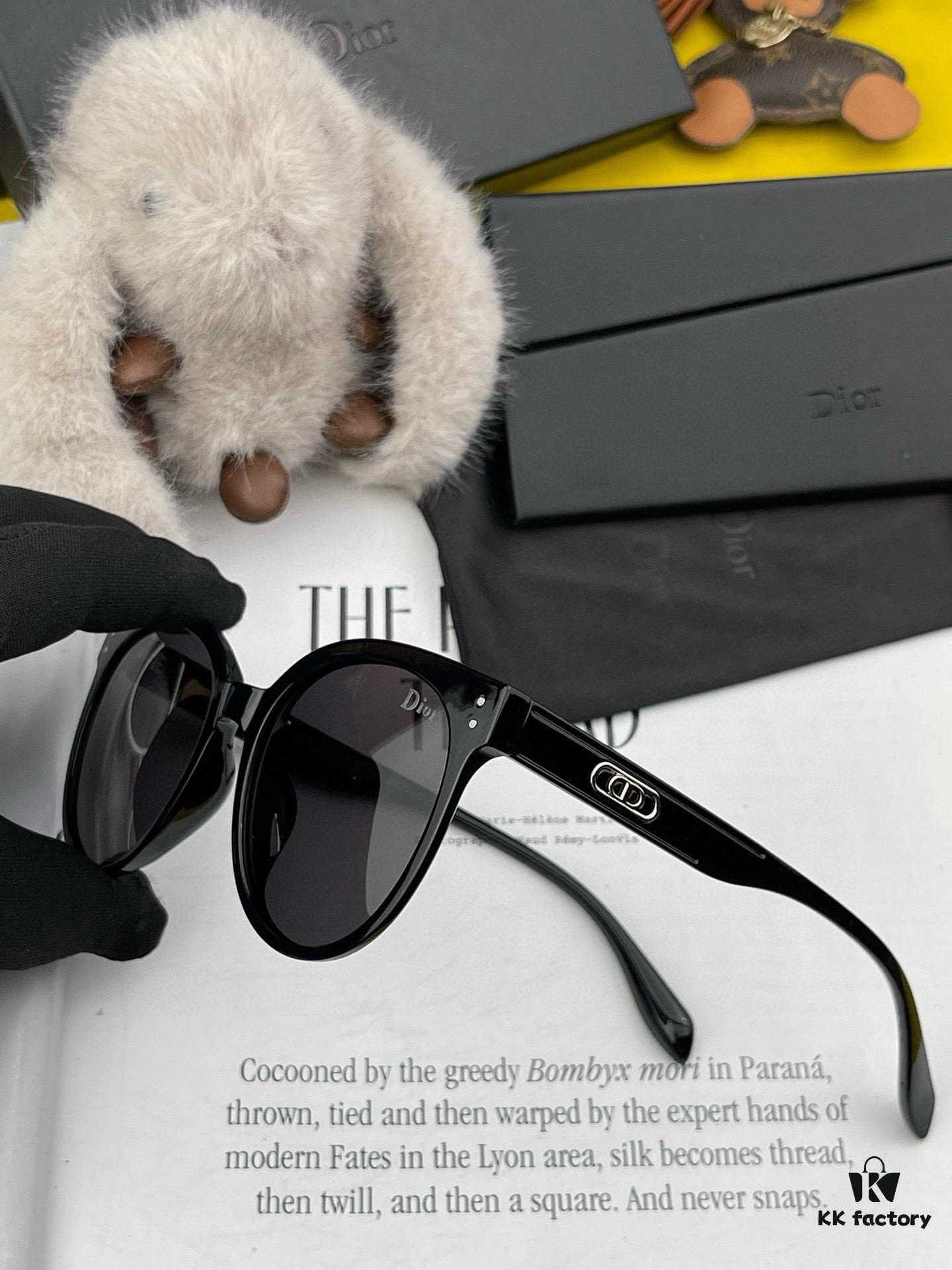 6931ff053a89a121ed54f057 【DIOR】2024 Spring New Arrival Trendy Fashion Square Polarized Sunglasses High-Quality Comfortable Fit Influencer Favorite Women's HD Polarized Sunglasses 🕶️ High-Quality TR Frame Model: CD5106