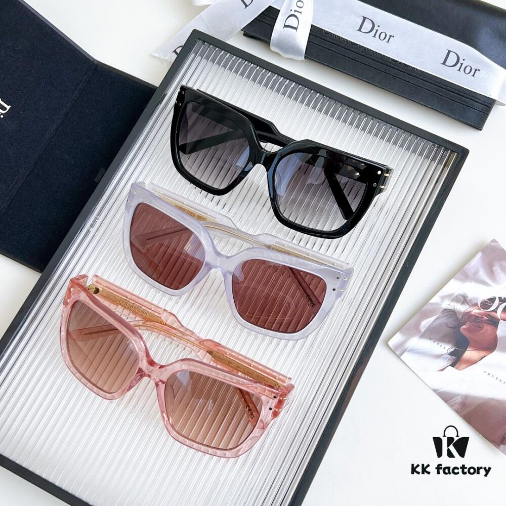 6931ff053a89a121ed54f05b 140 DIO* Original High Version MODEL: Dior Signature S10F SIZE: 55 17-135