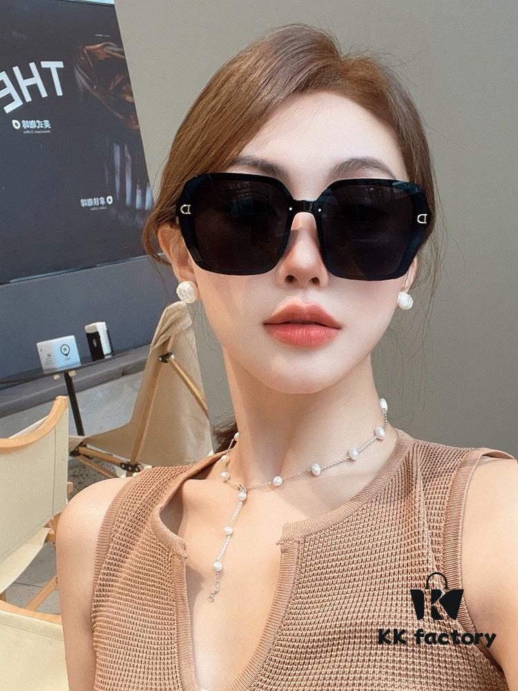 DIOR D3200 Polarized Sunglasses Fashionable Design for Driving Universal Fit