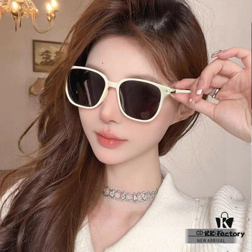 DIOR France | Polarized TR90 Sunglasses Model 22522 with Lightweight Comfort Fit and Stylish Design