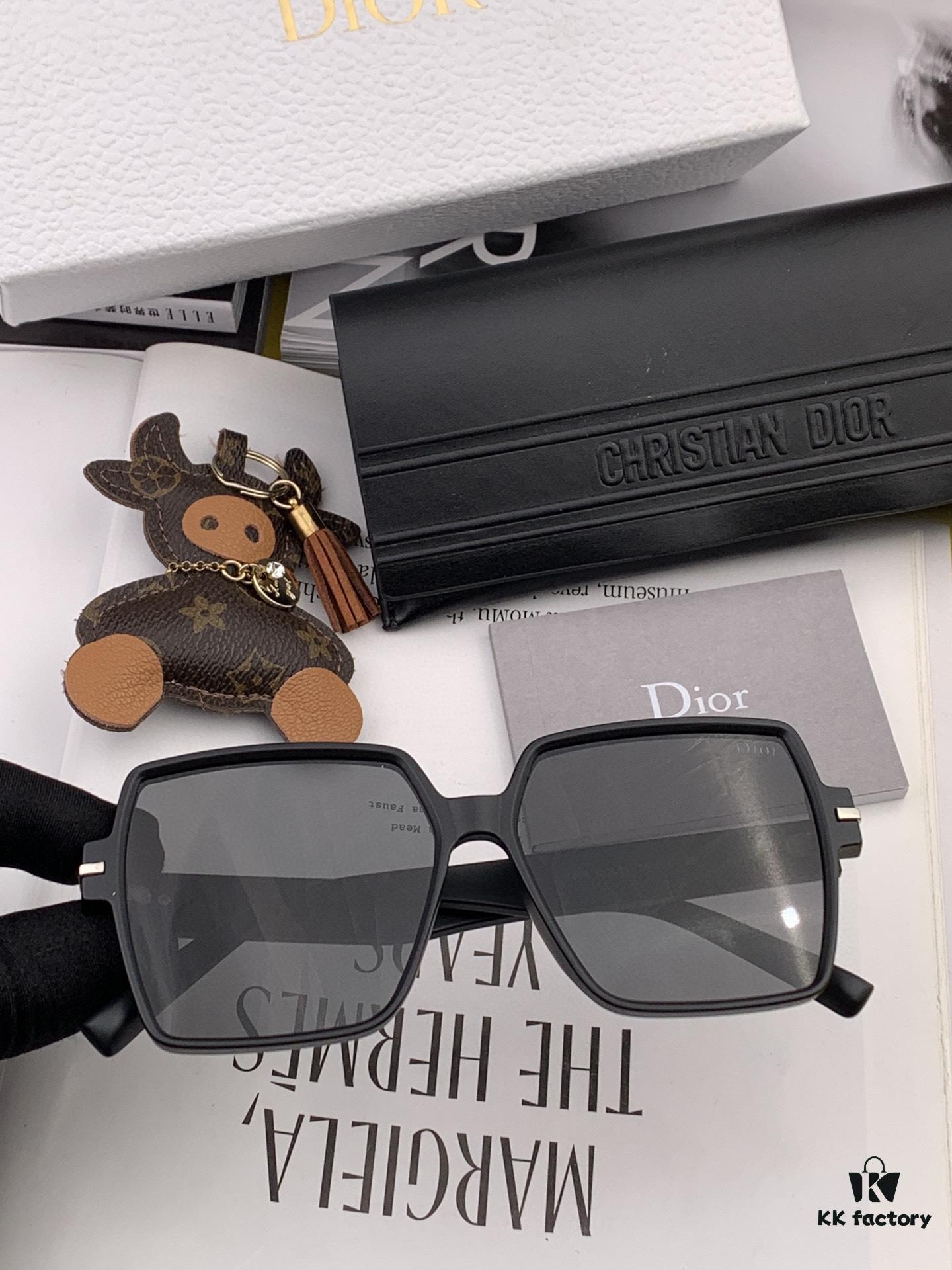 6931ff273a89a121ed54f21f DIOR 2024 Spring New Arrival Trendy Fashion Rectangular Polarized Sunglasses High-Quality Comfortable Wear Popular Influencer Style Women's HD Thickened Polarized Sunglasses 🕶️ High-Quality TR Frame Model: CD4780