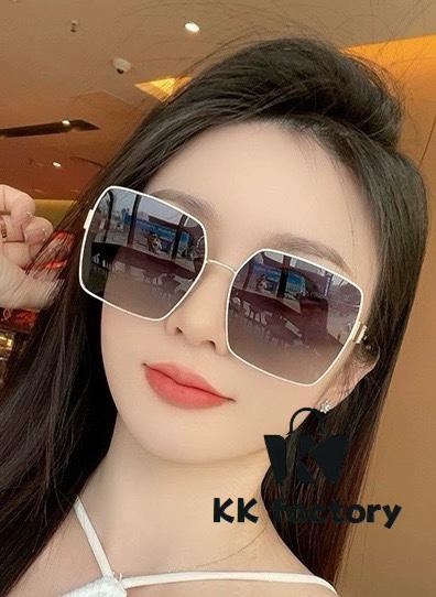 【DIOR】2024 Spring New Arrival Trendy Fashion Square Polarized Sunglasses High Quality Comfortable Fit Influencer Popular Style Model: D1825 Eyeglasses Sunglasses