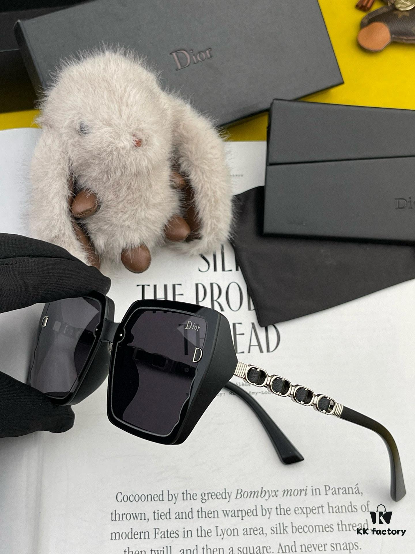 6931ff2f3a89a121ed54f284 DIOR 2024 Spring New Arrival Original Shipment Influencer Super Hit Blue Classic Luxury Worldwide Fashion Square Sunglasses Premium Quality Authentic High-End Logo Model: CD5302