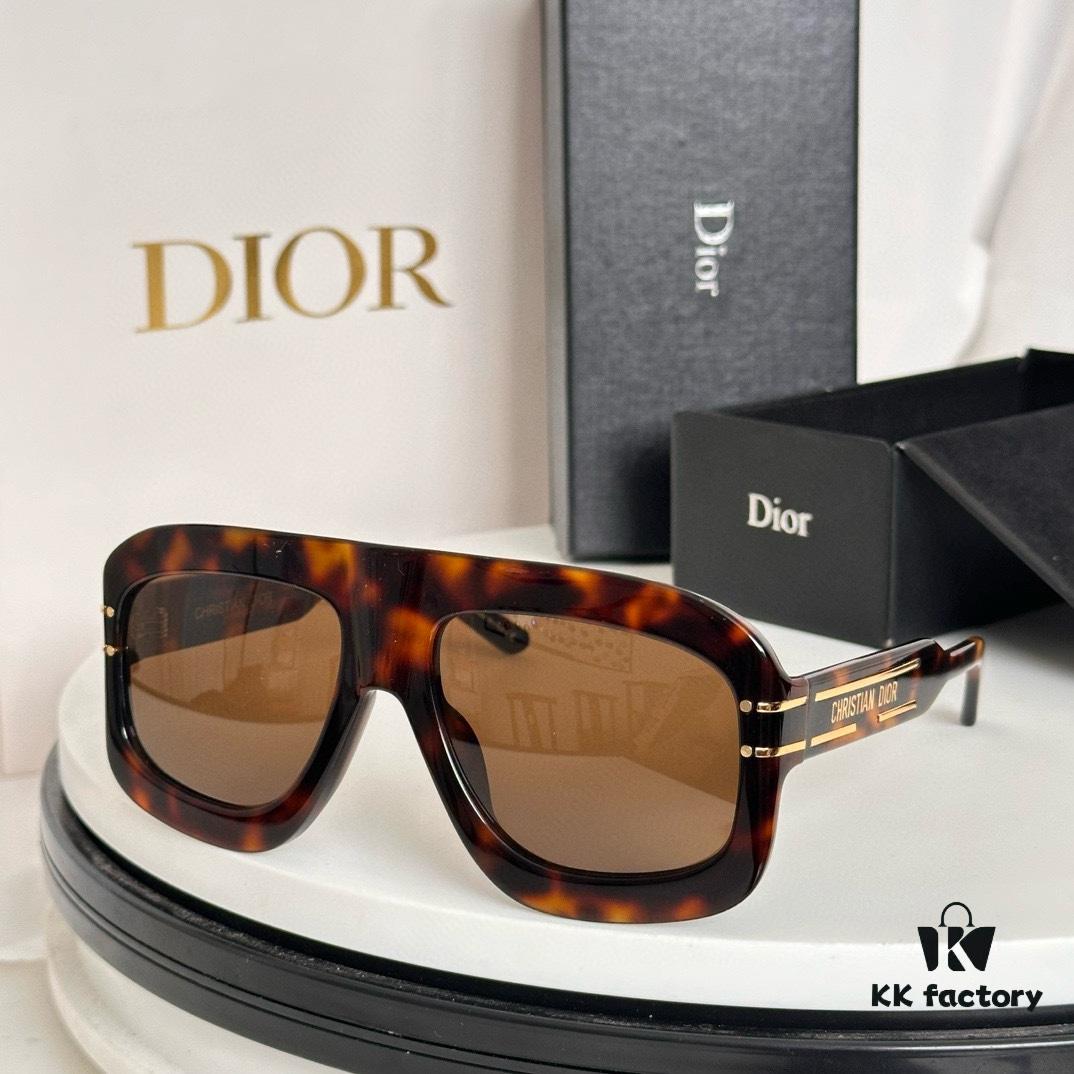 6931ff2f3a89a121ed54f28a DIOR Signature M1U Sunglasses - Size 52□20-145