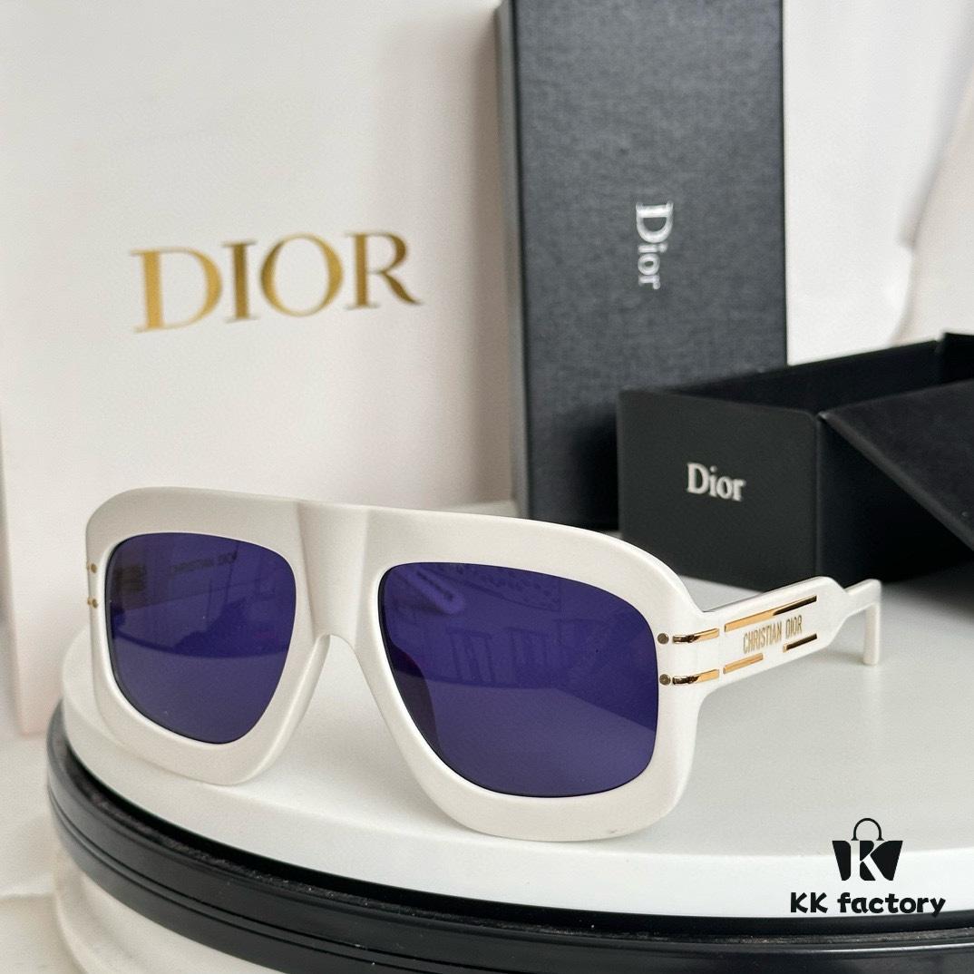 6931ff2f3a89a121ed54f28b DIOR Signature M1U Sunglasses - Size 52□20-145