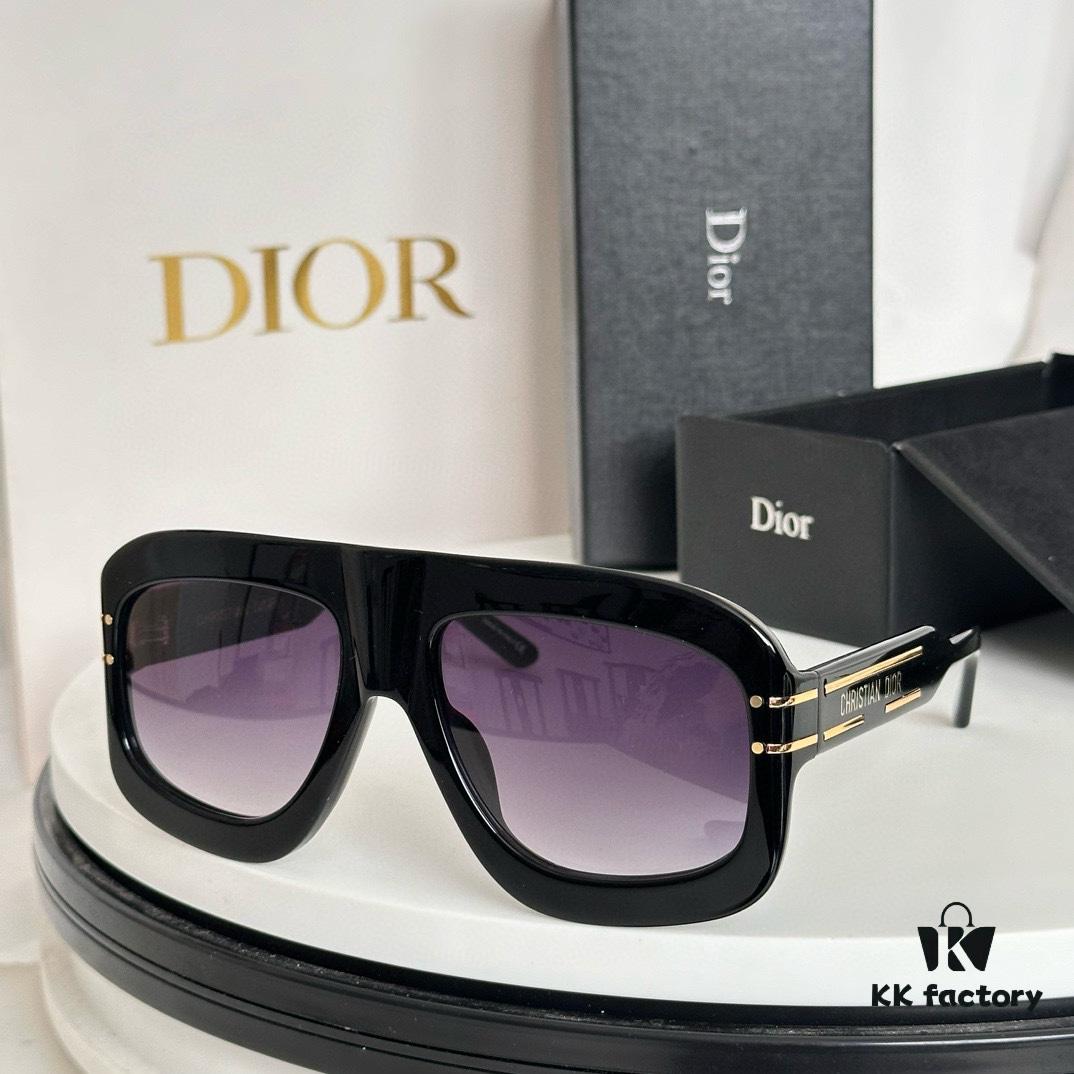 6931ff303a89a121ed54f28f DIOR Signature M1U Sunglasses - Size 52□20-145