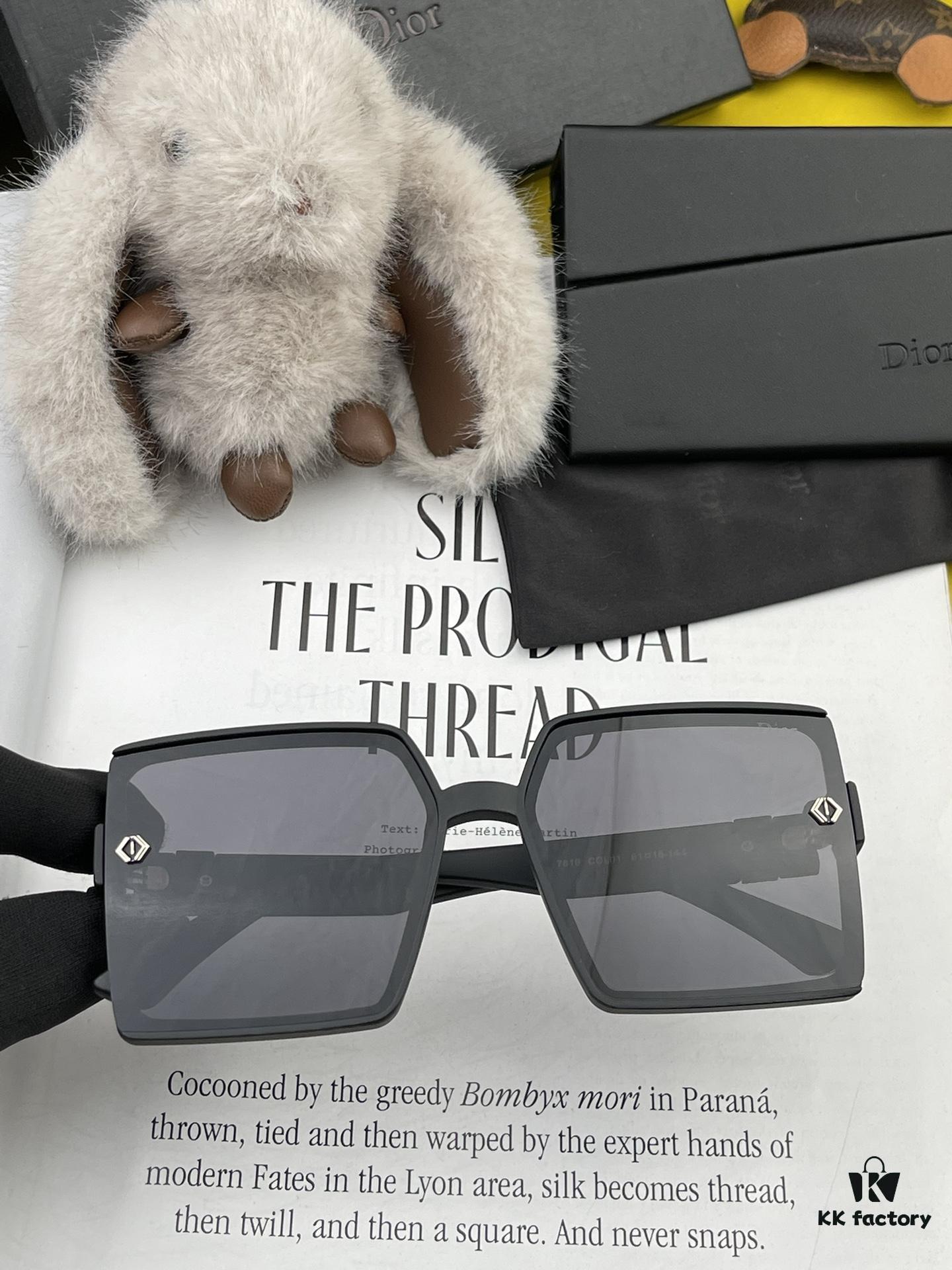 【DIOR】2024 Spring New Arrival Trendy Fashion Square Polarized Sunglasses High-Quality Comfortable Wear Influencer Style Women's HD Thickened Polarized Sunglasses