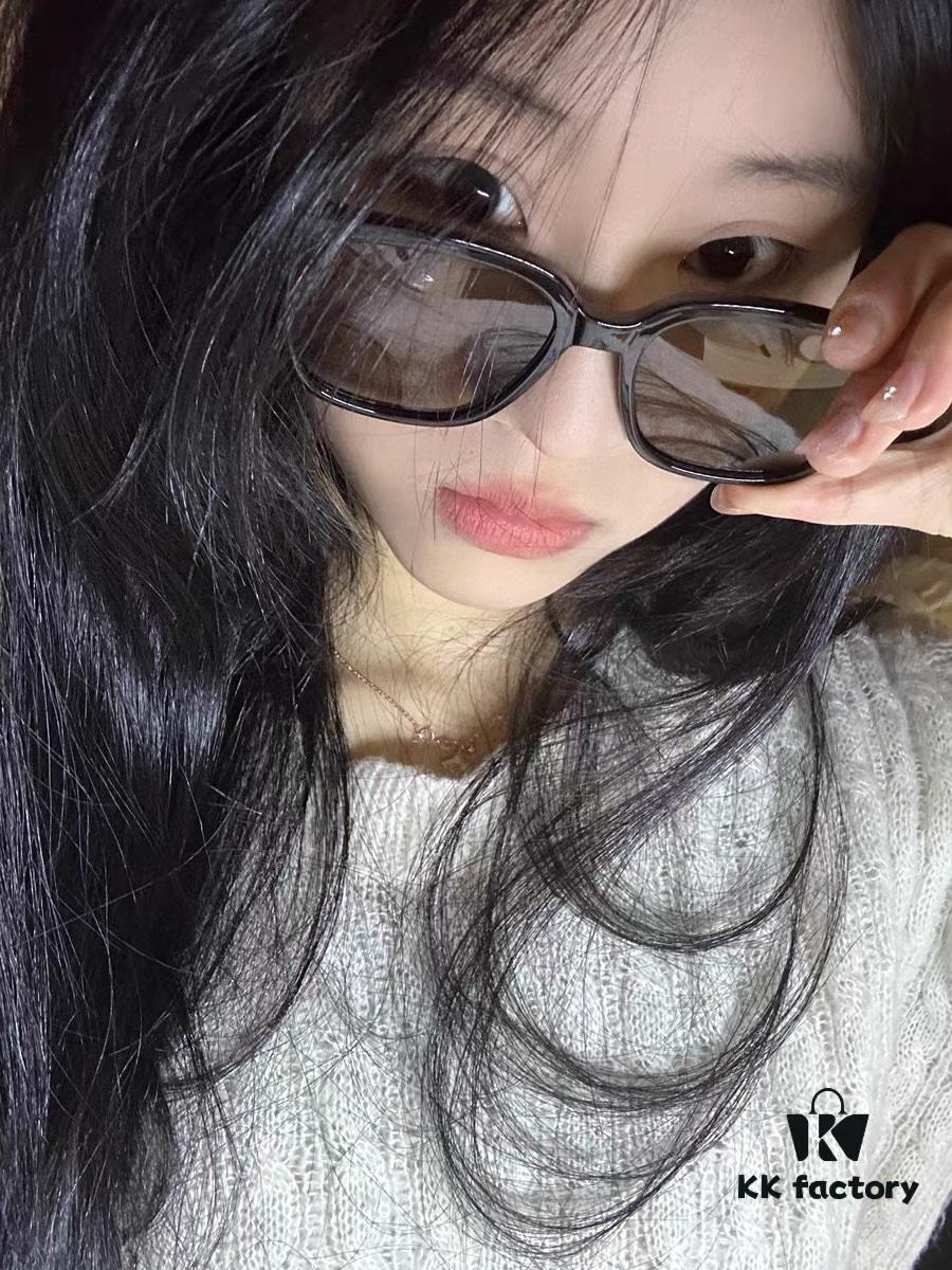 DIOR Square Frame Sunglasses, Premium Quality, Unique Design, Unisex Style, Fits All Face Types, Fashion Week Statement Piece, Couples' Matching Shades