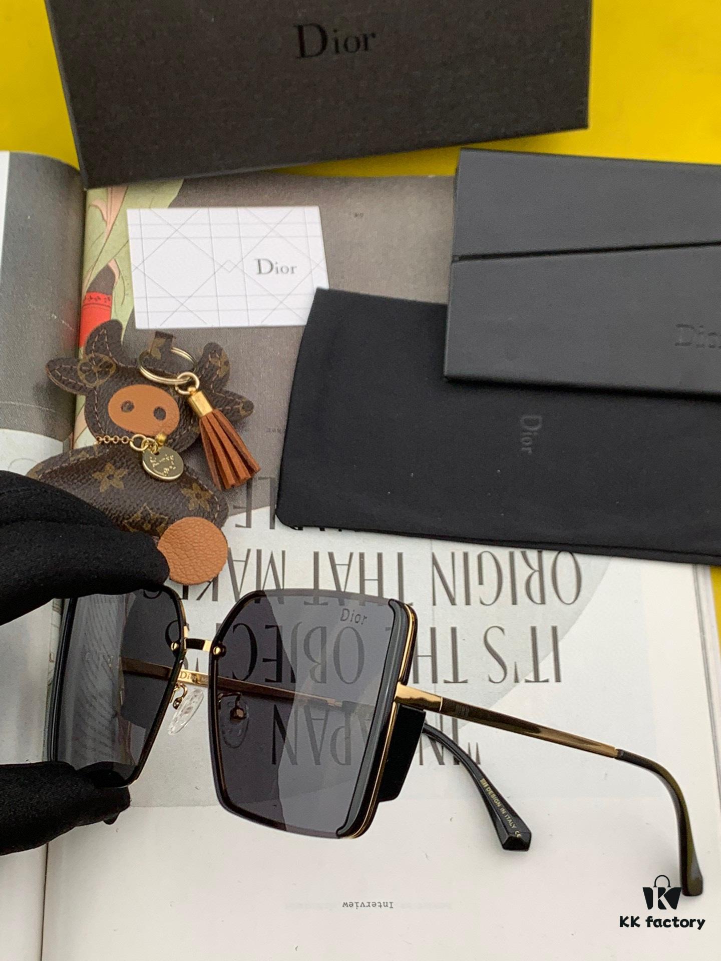 6931ff563a89a121ed54f470 【TR Polarized Series】DIOR Classic Square Frame Design, Flattering on All Face Shapes, Perfectly Matches Coats or Dresses, Exuding Elegance and Style