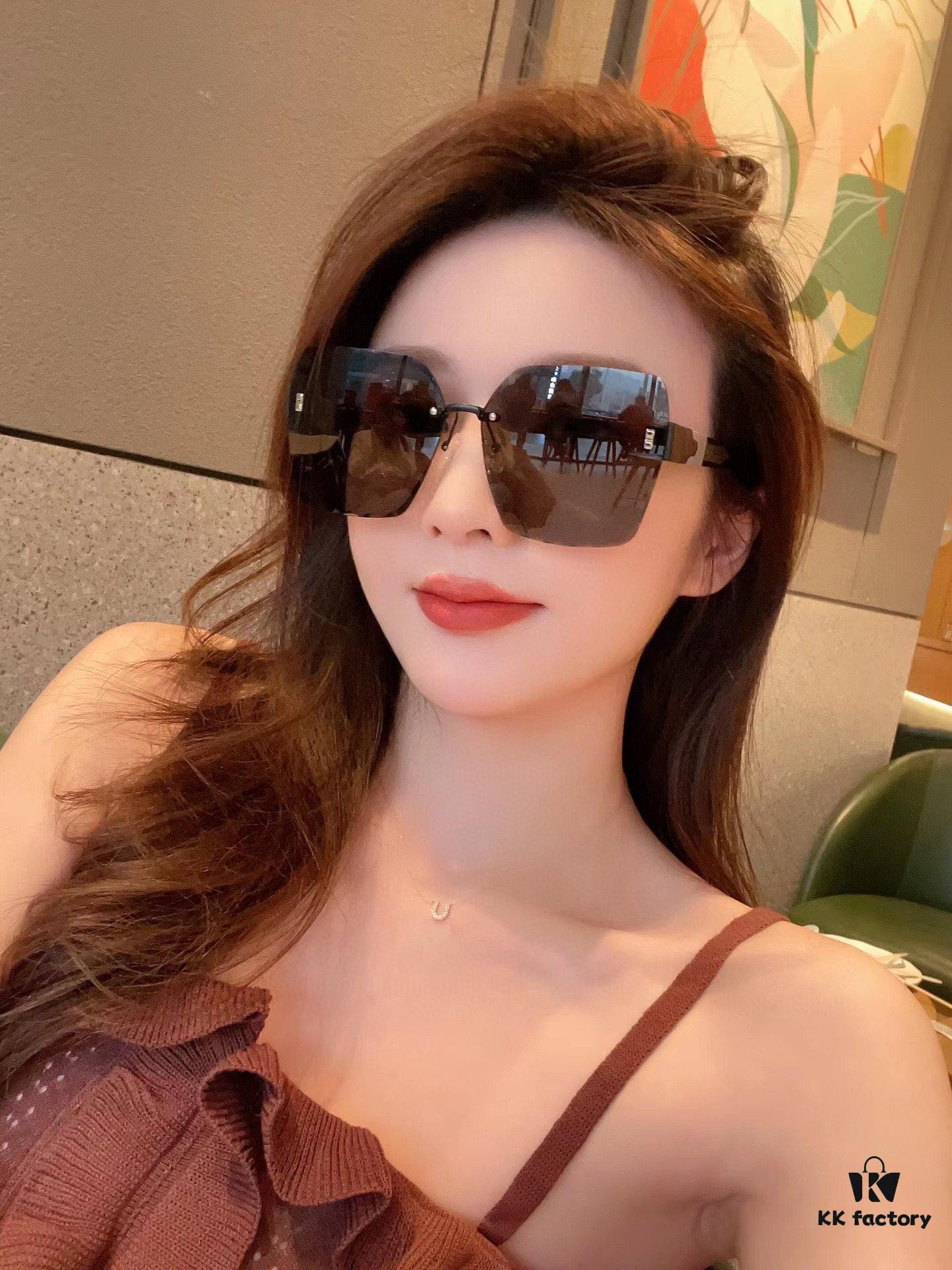 6931ff593a89a121ed54f49b 【DIOR】2024 Spring New Arrival Trendy Fashion Rectangular Polarized Sunglasses High-Quality Comfortable Wear Influencer Favorite Women's HD Thickened Polarized Sunglasses🕶️ High-Quality TR Frame Model: CD1122