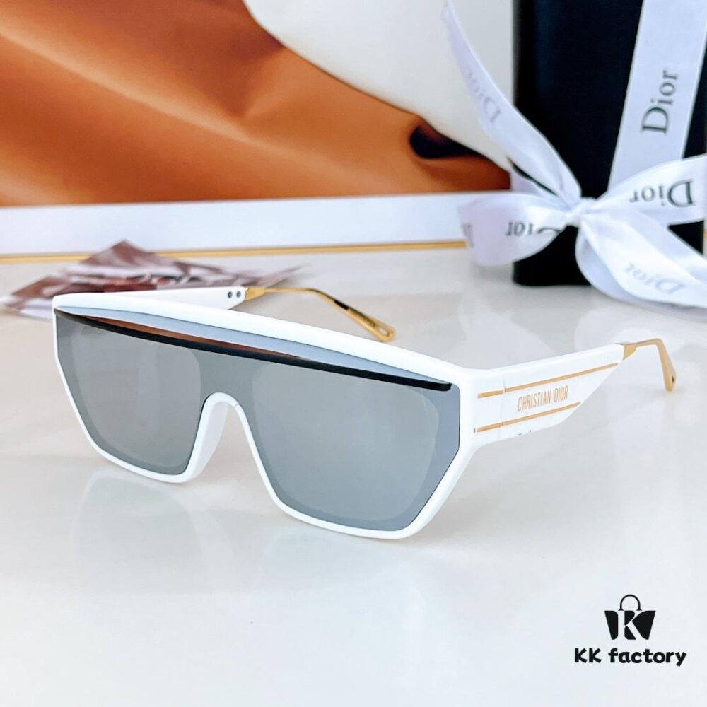 6931ff5c3a89a121ed54f4c7 DiorClub M7U 160Dio* Sunglasses