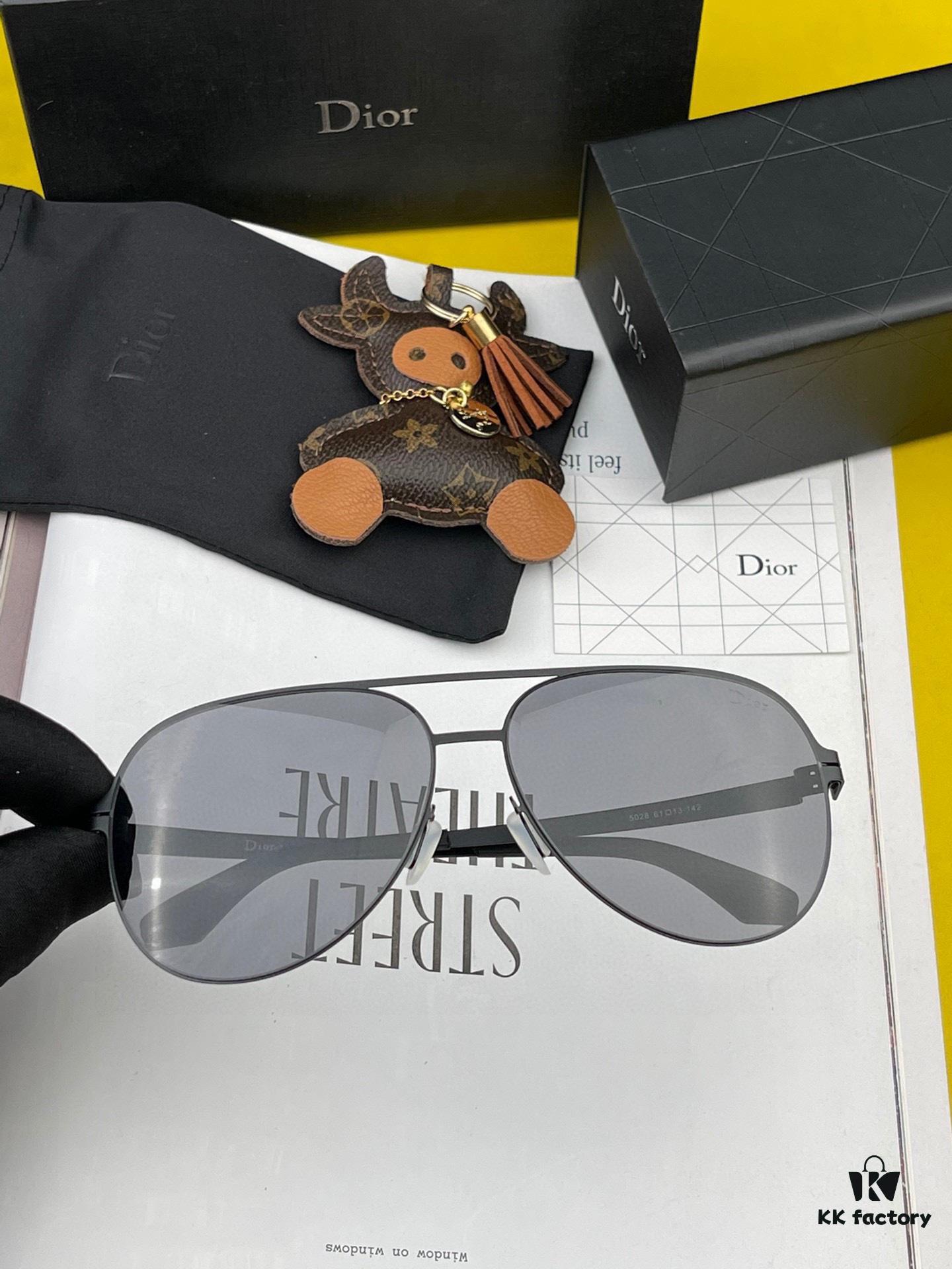6931ff633a89a121ed54f511 DIOR - Dior 2024 New Ultra-Light Screwless Unbreakable Series Couple's Sunglasses with High-Definition Nylon Lenses, Business Travel Edition, Men's Clear Sunglasses (Comfortable Slim Temples, Fashionable Large Frame, Designed for Asian Facial Features, Comfortable Nose Pads, Imported Ultra-Light Material), Model: 6008