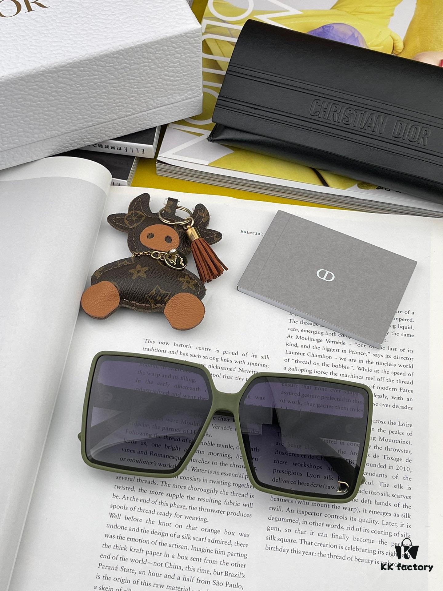 【DIOR】2024 Spring New Arrival Trendy Fashion Square Polarized Sunglasses High-Quality Comfortable Wear Influencer Style Shades HD Thickened Polarized Sunglasses for Women 🕶️ High-Quality TR Frame Model: CD1595