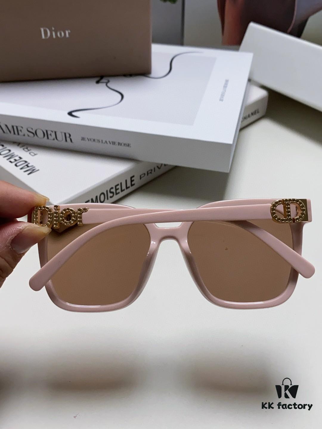 6931ff693a89a121ed54f565 DIOR 2024 Square Frame D Asymmetrical Letter Design Fully Set with Micro Diamonds 💎 Classic Timeless Square Shape with Star Accents Trending Fashion Sunglasses