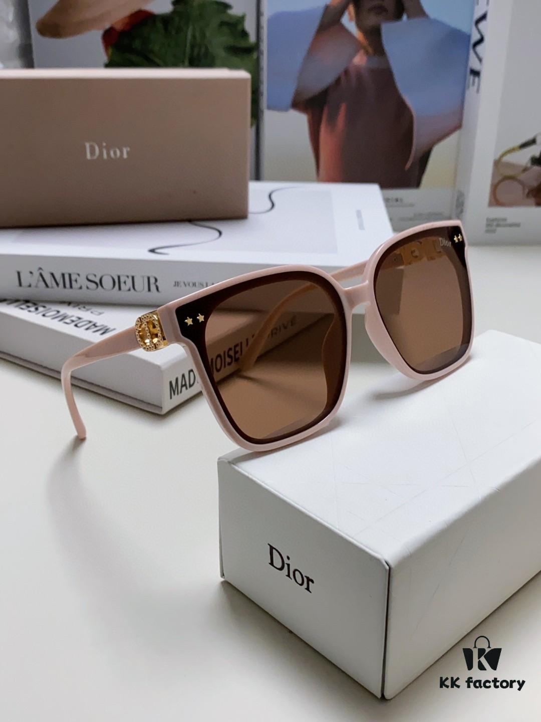 6931ff693a89a121ed54f568 DIOR 2024 Square Frame D Asymmetrical Letter Design Fully Set with Micro Diamonds 💎 Classic Timeless Square Shape with Star Accents Trending Fashion Sunglasses