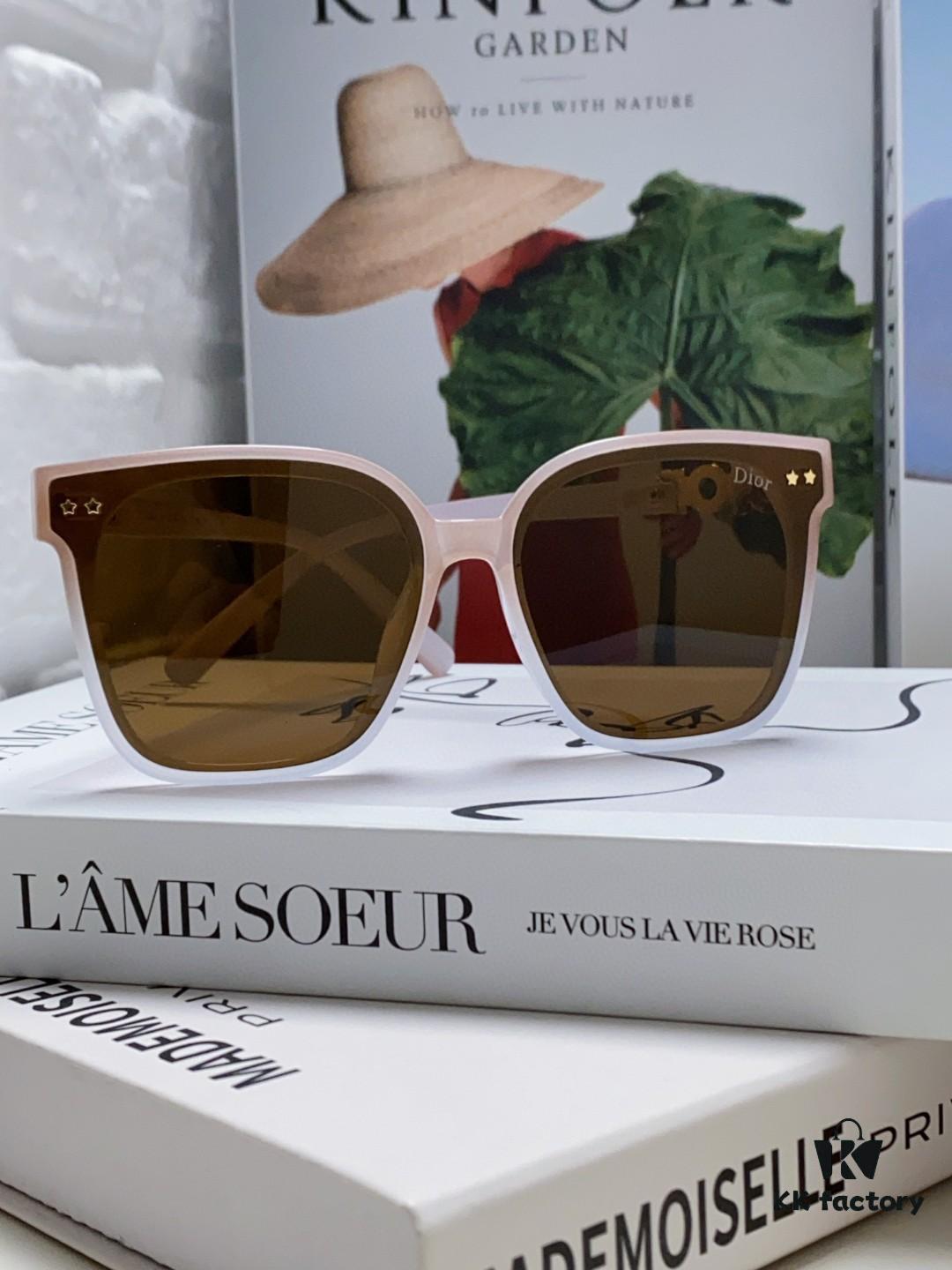 6931ff6a3a89a121ed54f56c DIOR 2024 Square Frame D Asymmetrical Letter Design Fully Set with Small Diamonds 💎 Classic Timeless Square Shape with Star Accents Trending Fashion Sunglasses