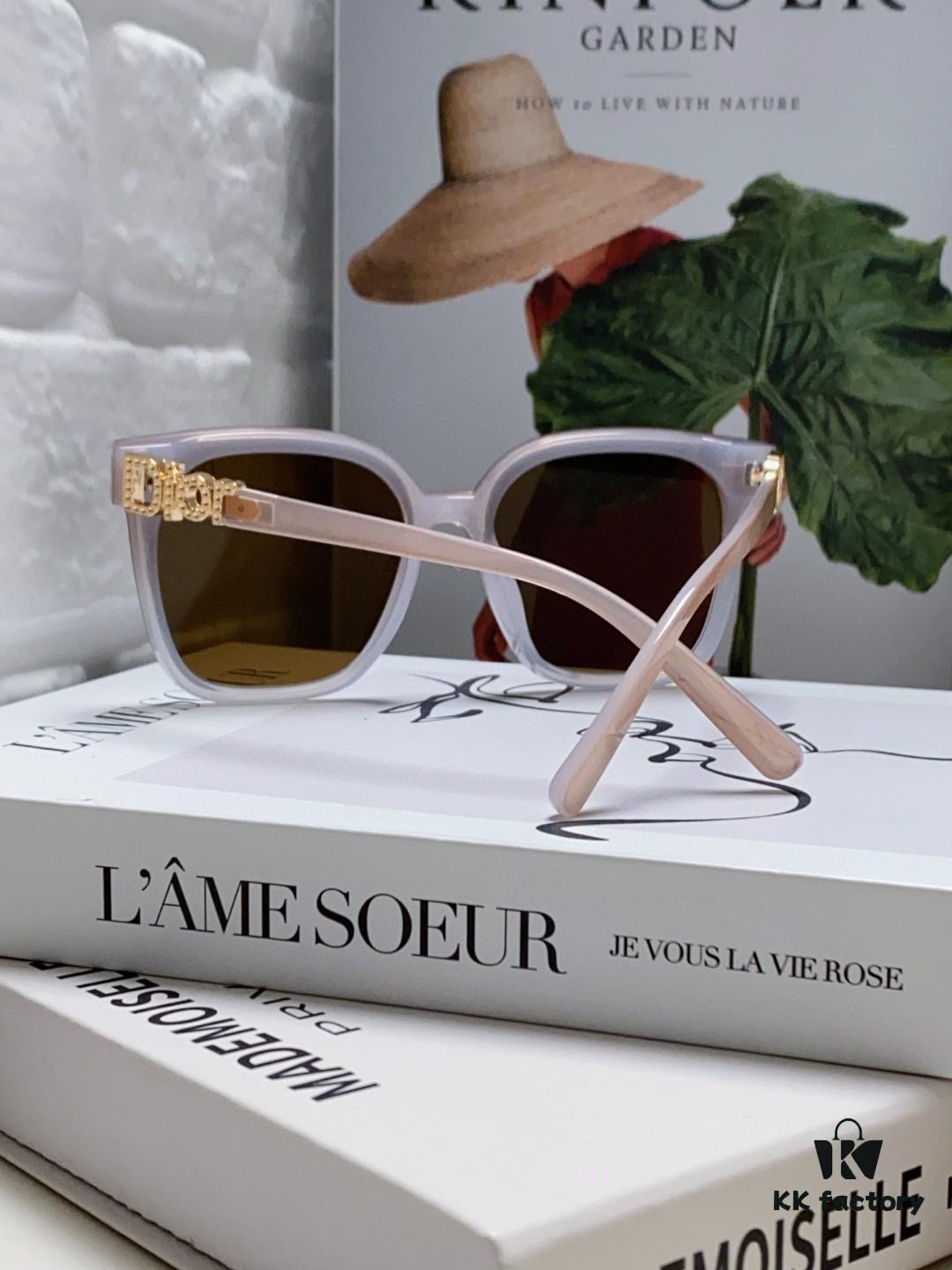 6931ff6a3a89a121ed54f56d DIOR 2024 Square Frame D Asymmetrical Letter Design Fully Set with Small Diamonds 💎 Classic Timeless Square Shape with Star Accents Trending Fashion Sunglasses