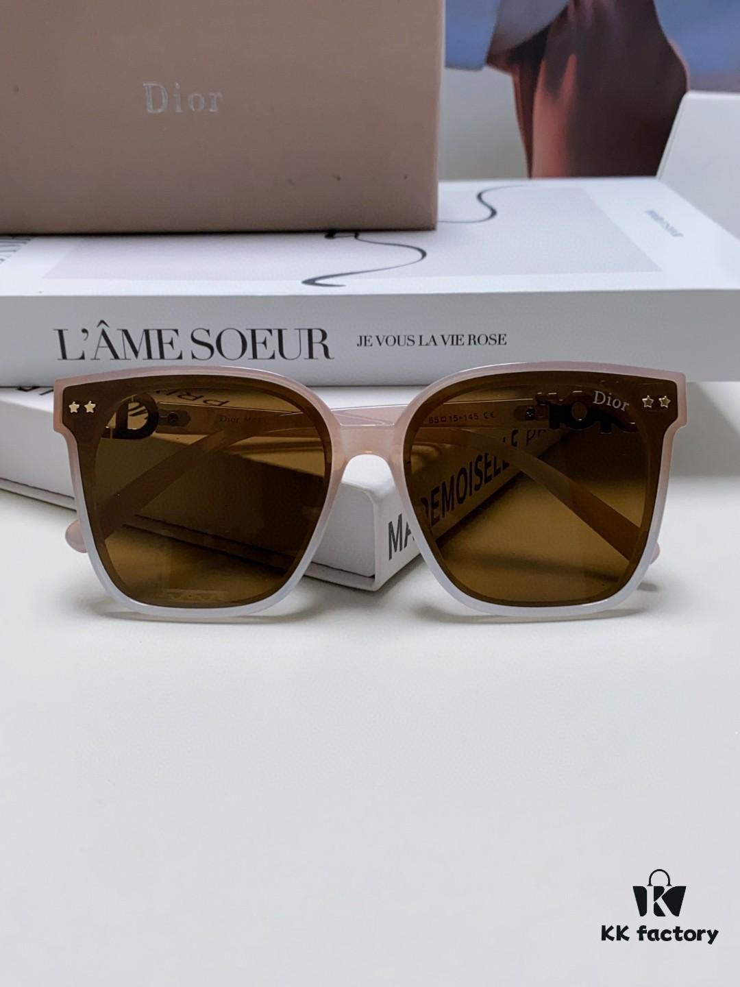 6931ff6a3a89a121ed54f571 DIOR 2024 Square Frame D Asymmetrical Letter Design Fully Set with Small Diamonds 💎 Classic Timeless Square Shape with Star Accents Trending Fashion Sunglasses