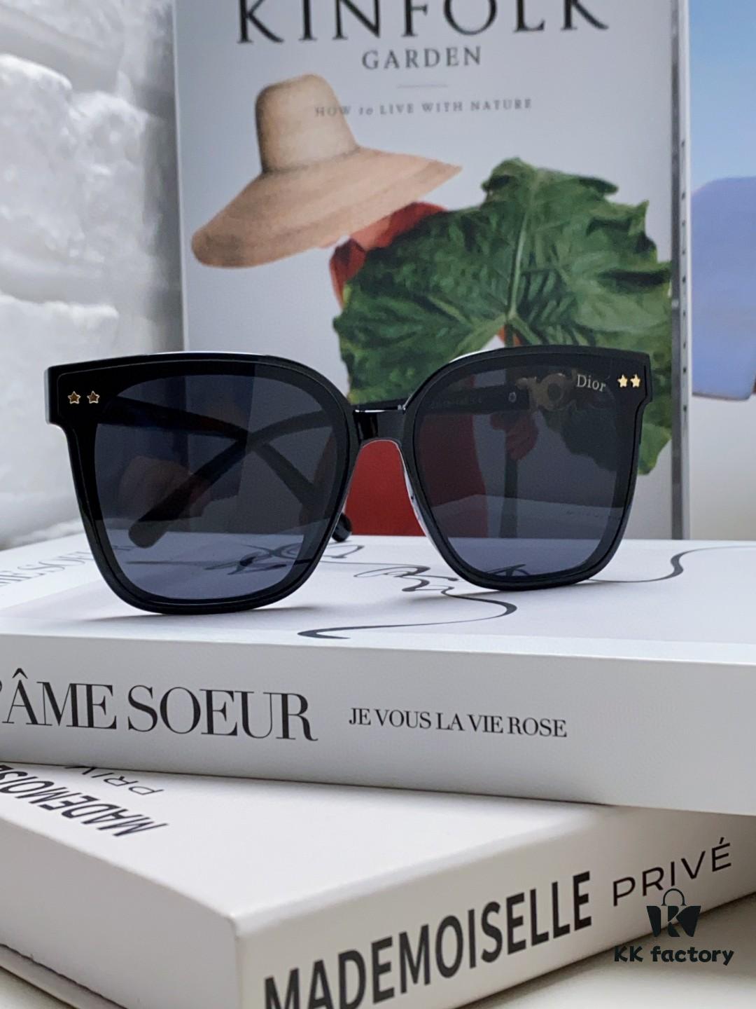 6931ff6b3a89a121ed54f583 DIOR 2024 Square Frame D Asymmetrical Letter Design Fully Paved with Small Diamonds 💎 Classic Timeless Square Shape with Star Accents Trending Fashion Sunglasses