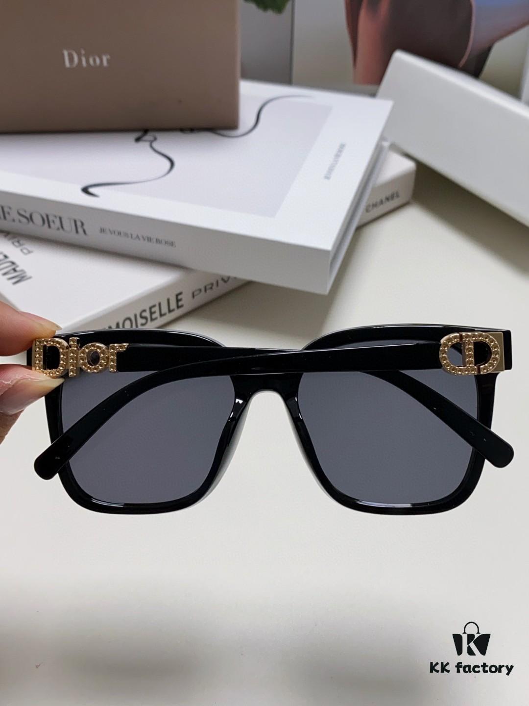 6931ff6c3a89a121ed54f586 DIOR 2024 Square Frame D Asymmetrical Letter Design Fully Paved with Small Diamonds 💎 Classic Timeless Square Shape with Star Accents Trending Fashion Sunglasses