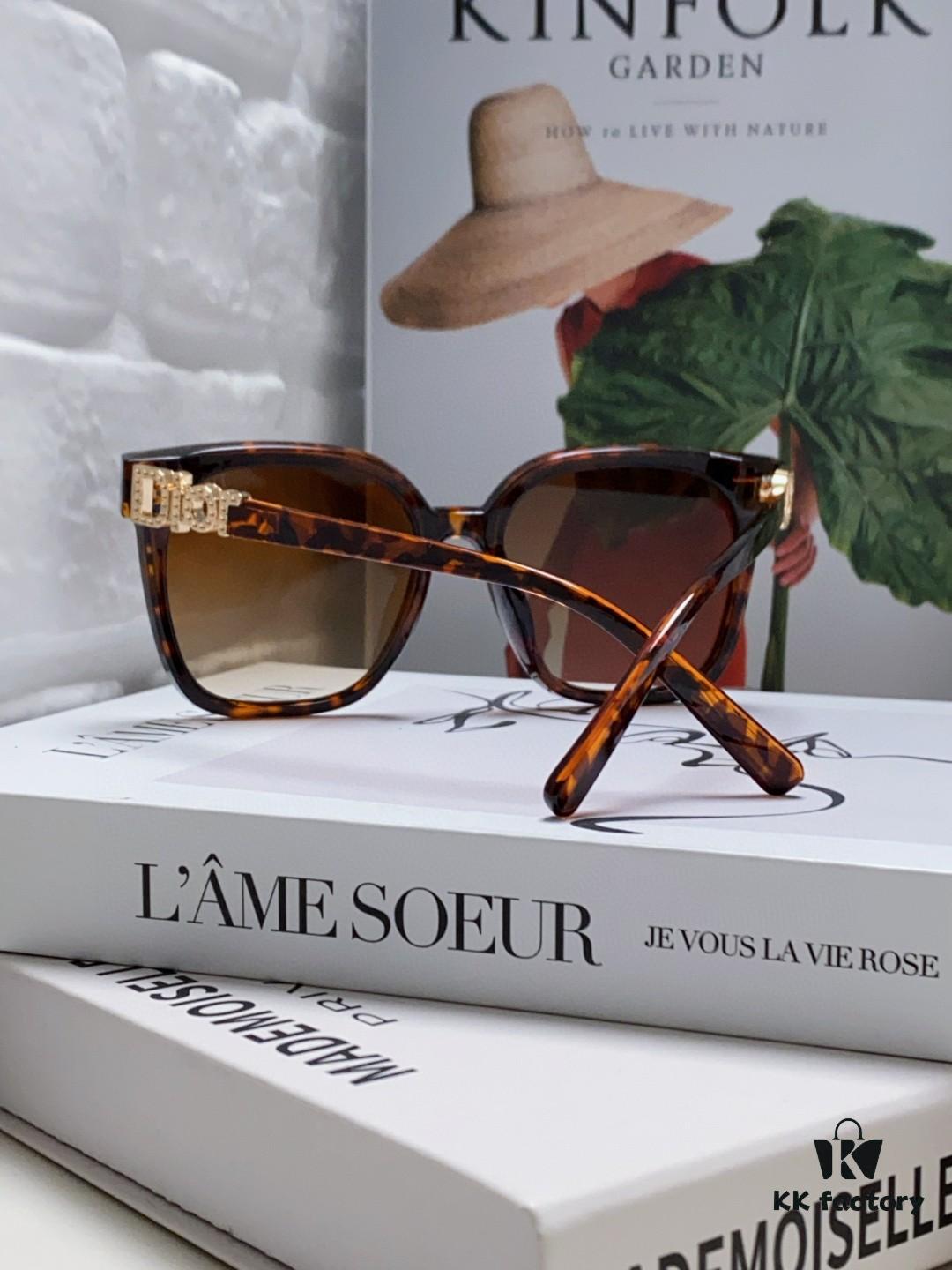 6931ff6d3a89a121ed54f59d DIOR 2024 Square Frame D Asymmetrical Letter Design Fully Paved with Micro Diamonds 💎 Classic Timeless Square Shape with Star Accents Trending Fashion Sunglasses