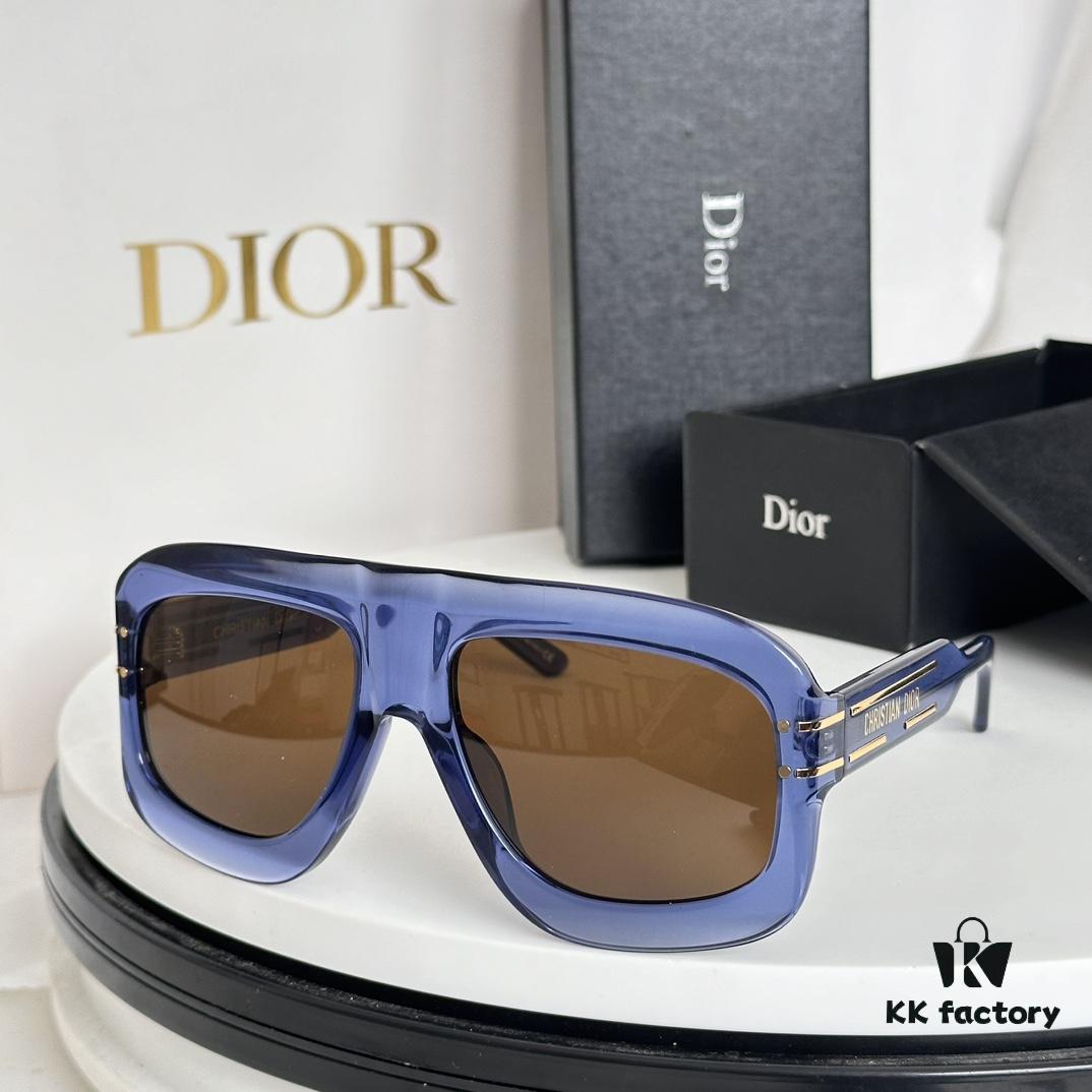 DIOR Signature M1U Sunglasses