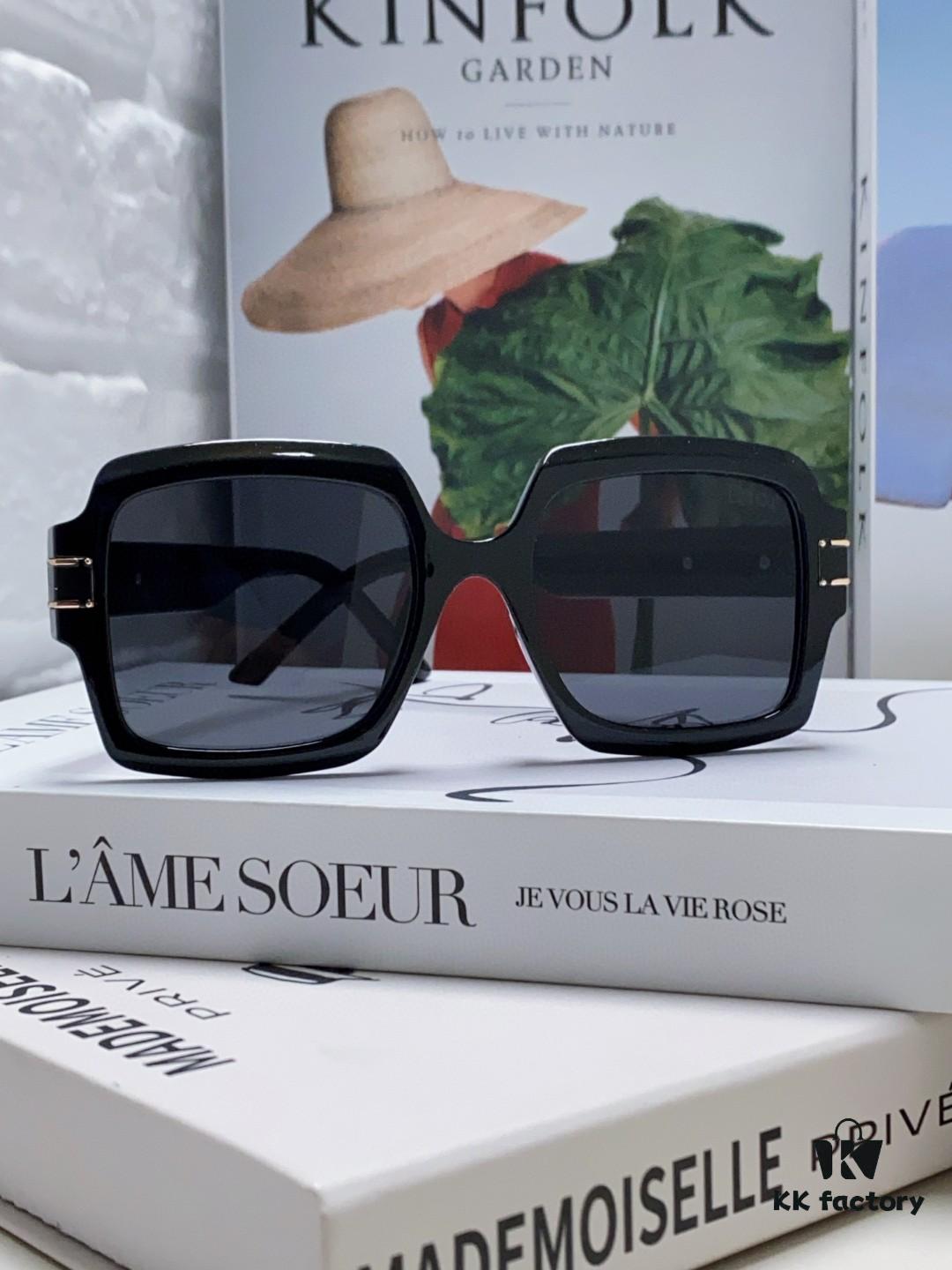 6931ff733a89a121ed54f5e3 DIOR Street-Style Retro Unisex Square Sunglasses with Signature Design - Vintage, Elegant and Avant-Garde