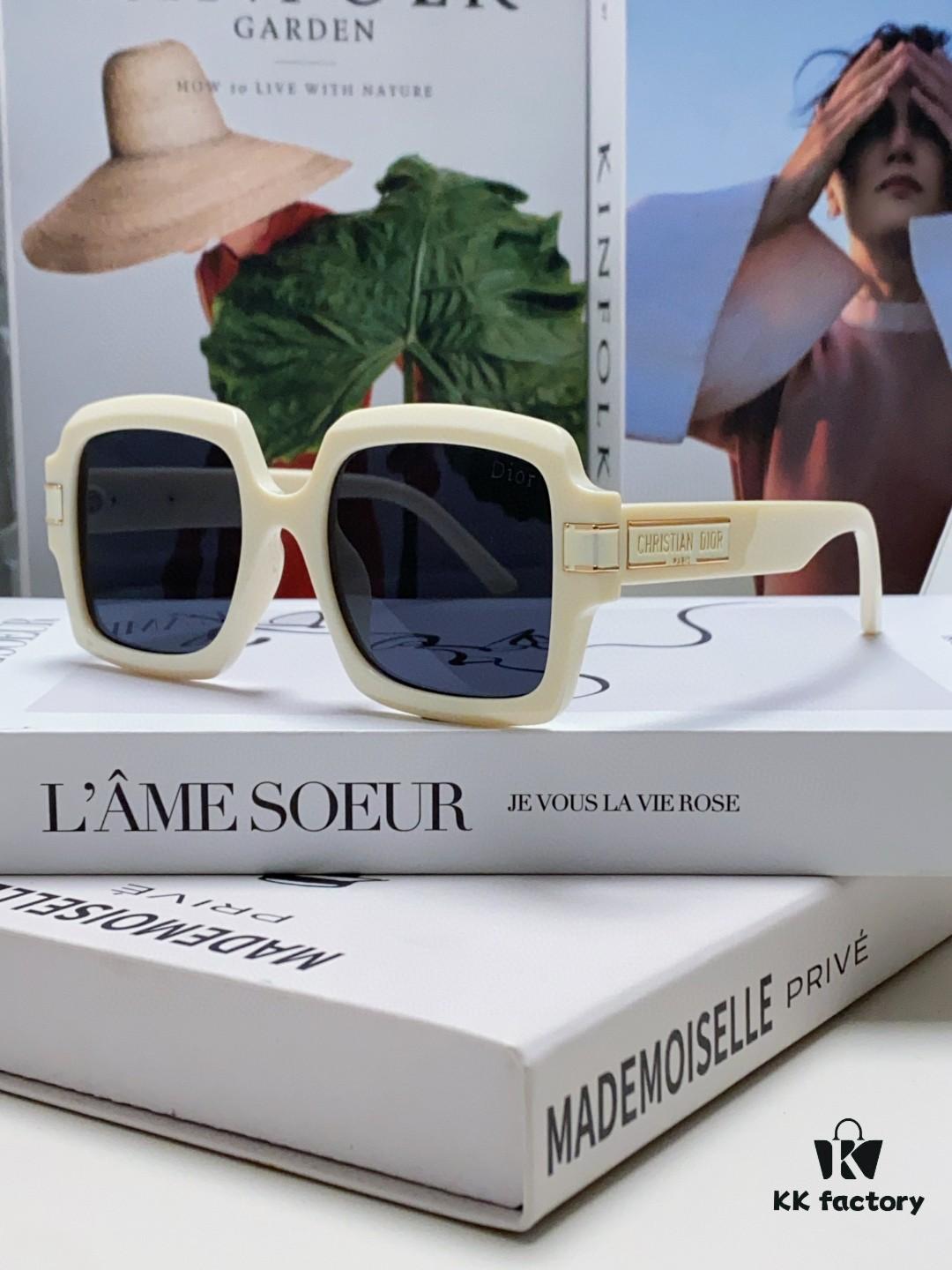 6931ff753a89a121ed54f5f7 DIOR Street Snap Retro Stylish and Avant-garde Signature Unisex Square Sunglasses