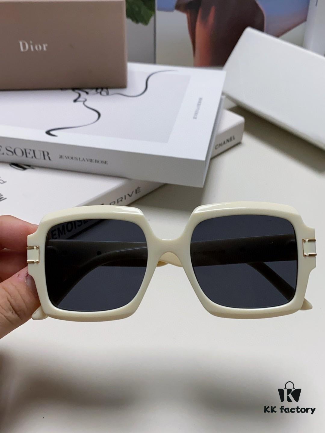 6931ff753a89a121ed54f5fa DIOR Street Snap Retro Stylish and Avant-garde Signature Unisex Square Sunglasses