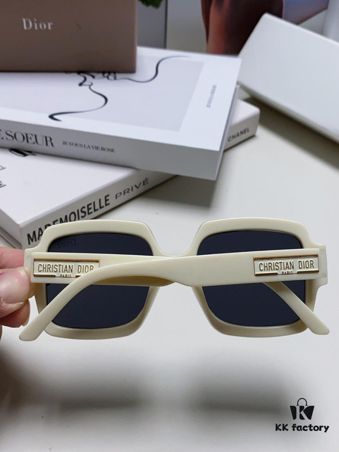 6931ff753a89a121ed54f5fb DIOR Street Snap Retro Stylish and Avant-garde Signature Unisex Square Sunglasses