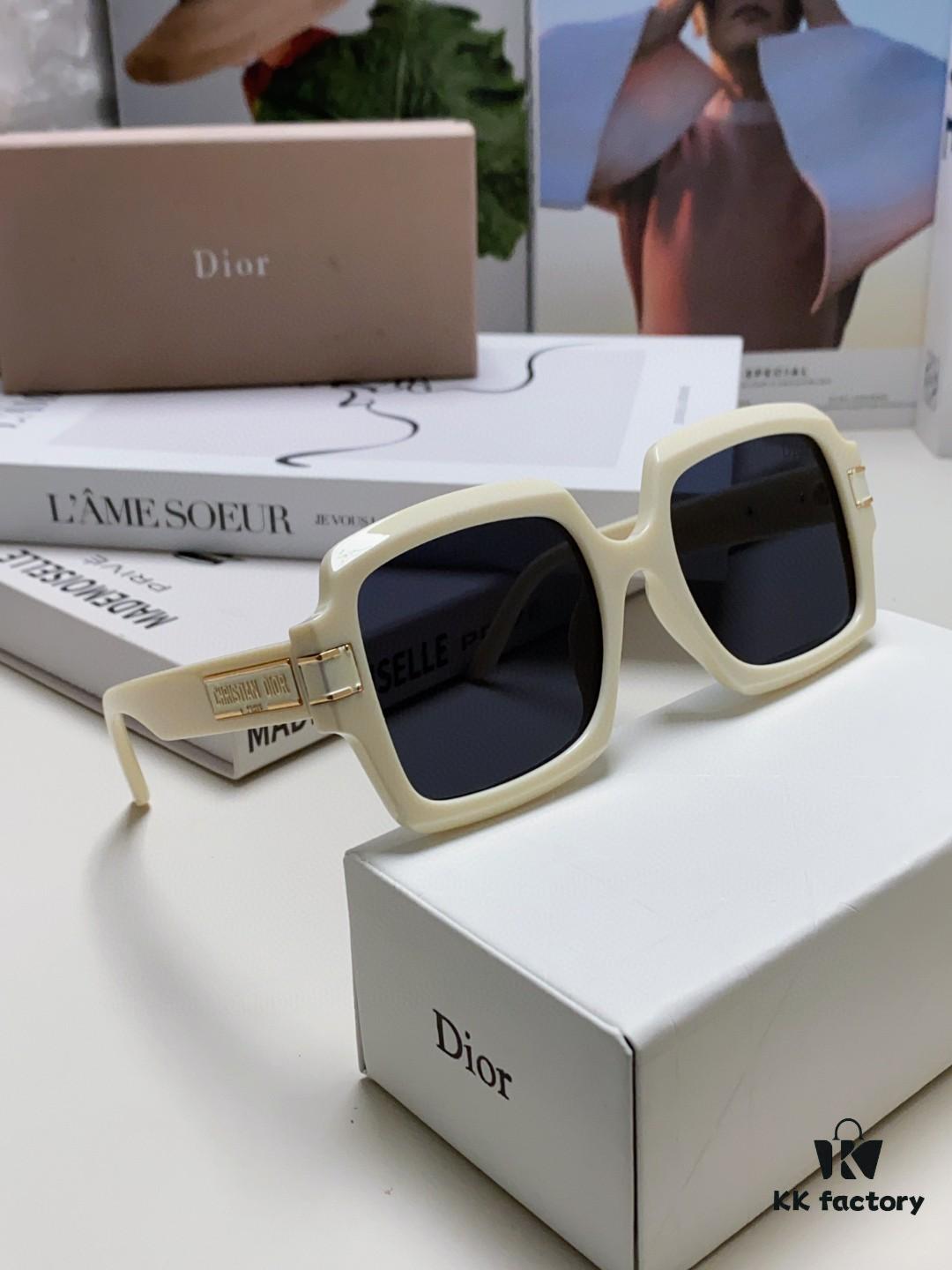 6931ff753a89a121ed54f5fe DIOR Street Snap Retro Stylish and Avant-garde Signature Unisex Square Sunglasses