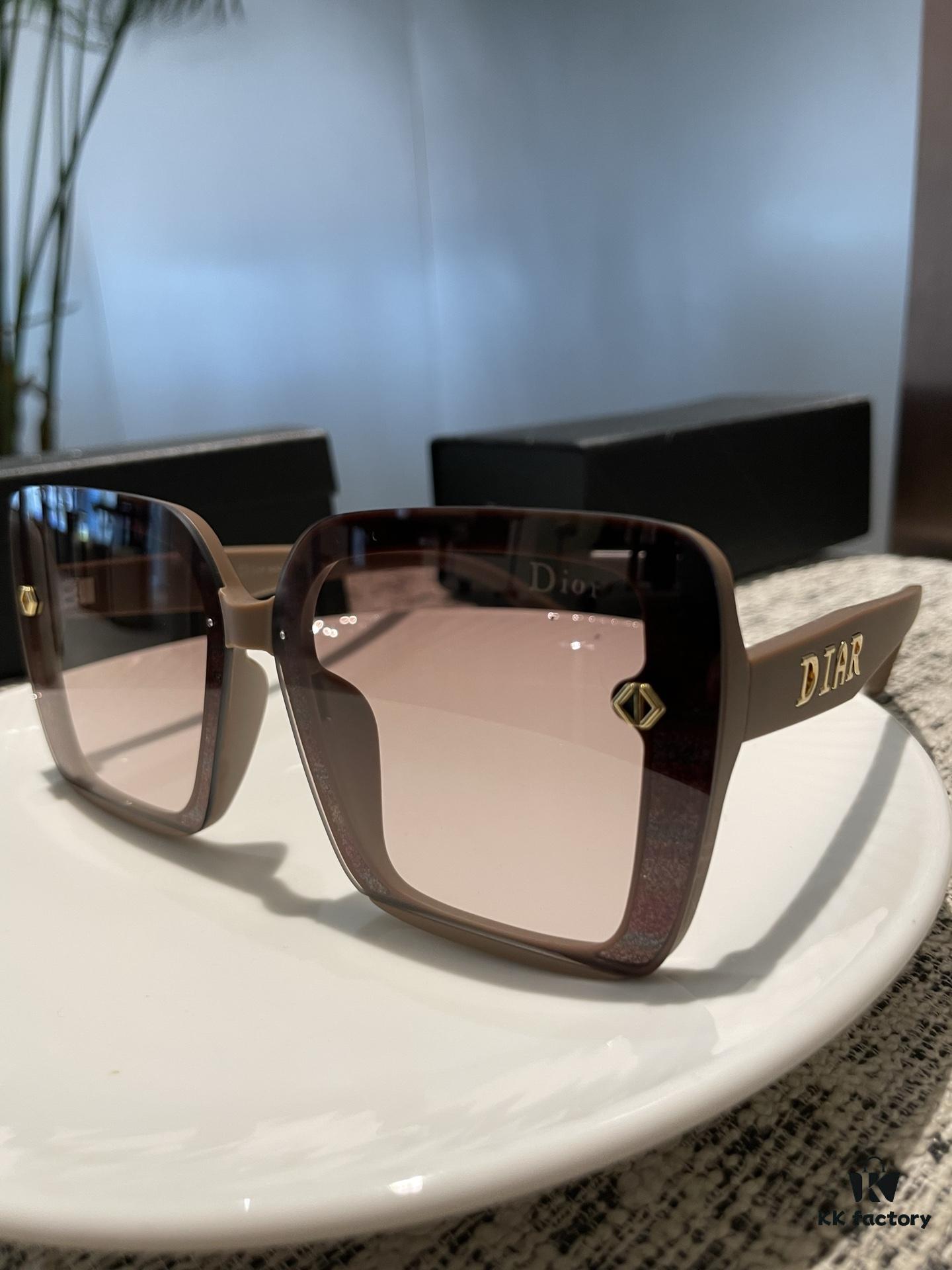 6931ff8f3a89a121ed54f74d New Polarized Sunglasses Dior Retro Print Fashion Elegant Style 3004 Eyewear