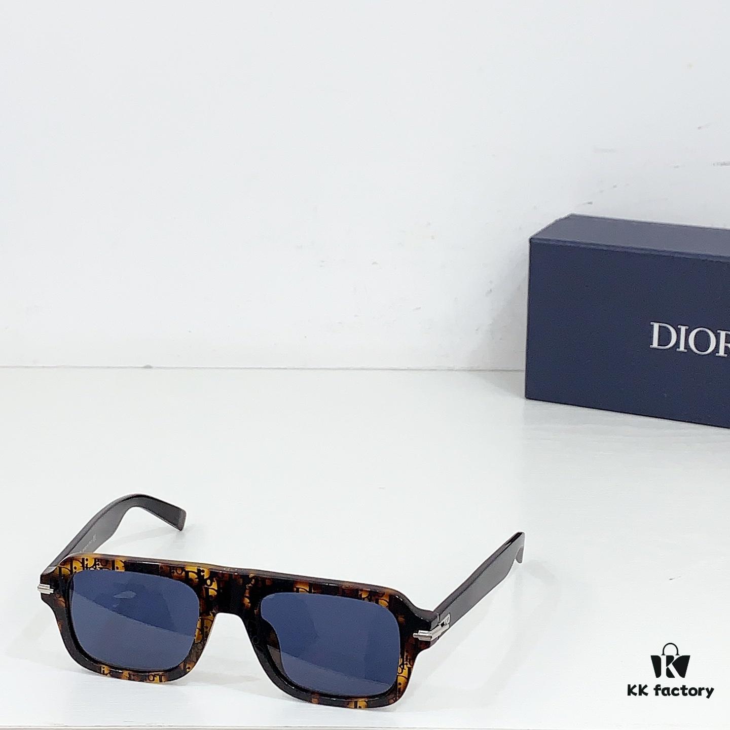 135 DIO* MODEL: DIOR BLACK SUIT N2I SIZE: 52 □ 20-145 Sunglasses