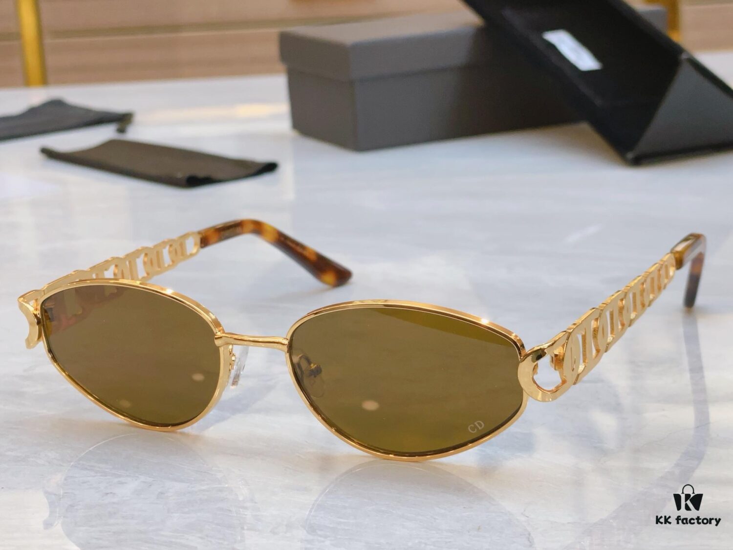 6931ff983a89a121ed54f7ba Dior New Model Sunglasses, MODEL: DIORMOD.2923, SIZE: 56□18-142