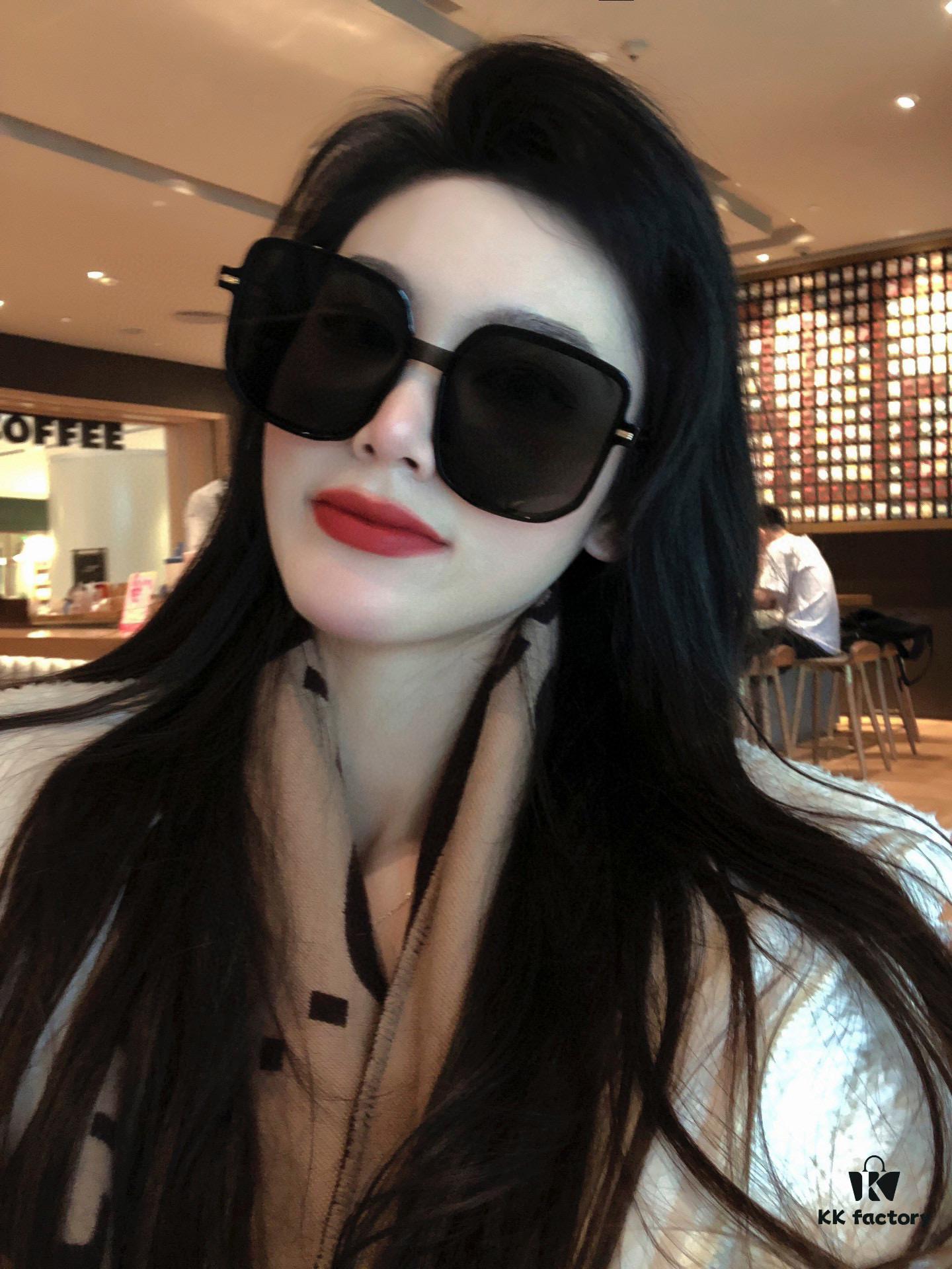 6931ff9a3a89a121ed54f7d1 【DIOR】2025 Spring New Arrival Trendy Fashion Square Frame Sunglasses High Quality Comfortable Fit Influencer Style Shades Model: D288