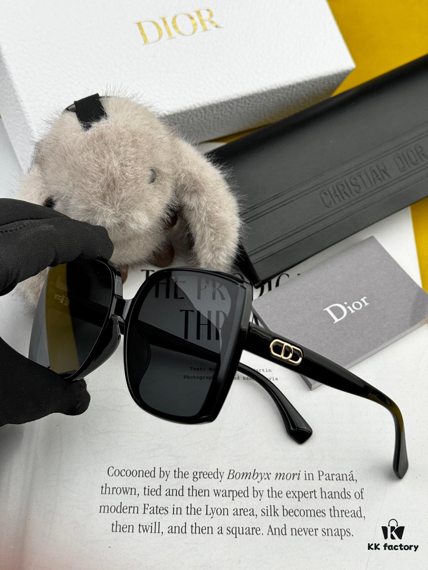 6931ffa13a89a121ed54f831 【DIOR】2025 Spring New Arrival Trendy Fashion Square Polarized Sunglasses High-Quality Comfortable Fit Influencer Favorite Women's HD Polarized Sunglasses 🕶️ High-Quality TR Frame Model: CD3311