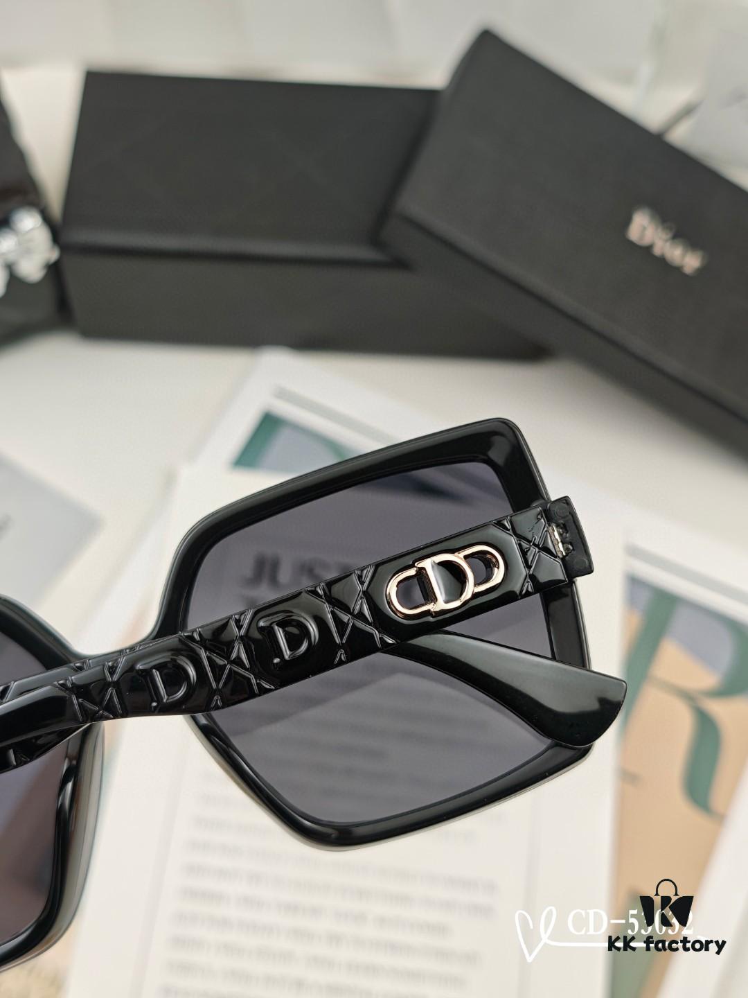6931ffab3a89a121ed54f8af DIOR France | TR90 Lightweight Frame with Polarized Lenses by POLAROID, Model: 53032