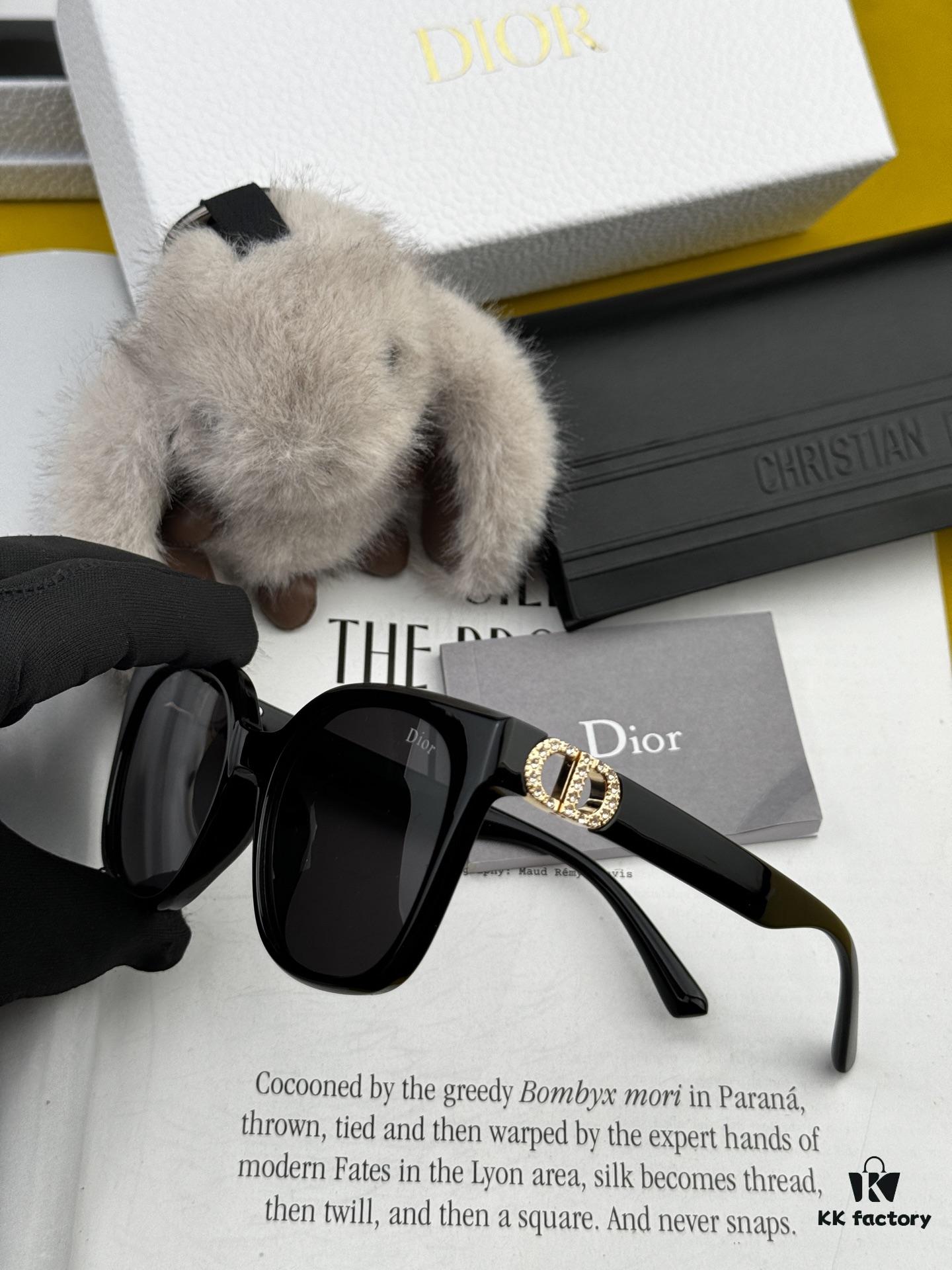 6931ffbd3a89a121ed54f96a 【DIOR】2025 Spring New Arrival Trendy Fashion Square Polarized Sunglasses High-Quality Comfortable Wear Unisex Influencer Style UV Protection Thickened Lenses for Women 🕶️ High-Quality TR Frame Model: CD2908