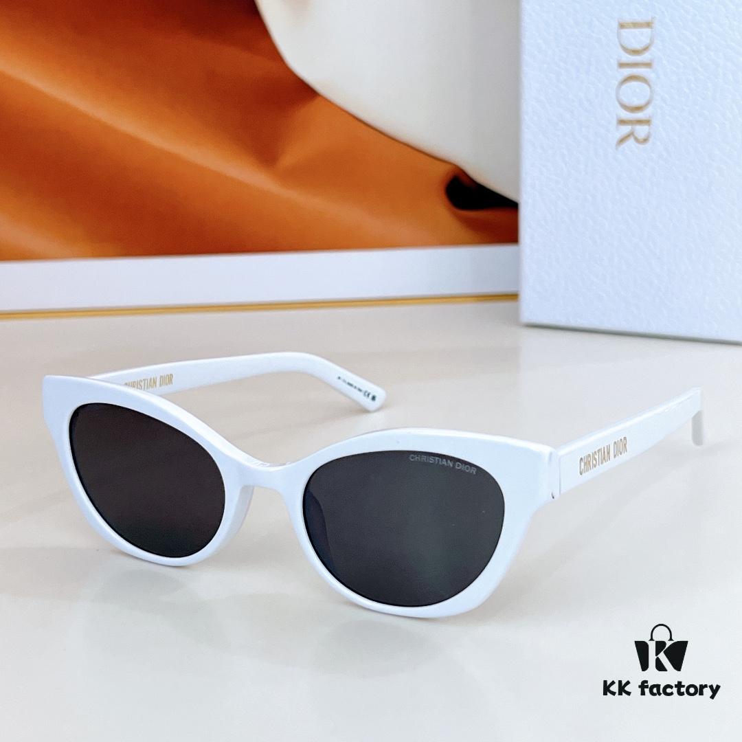 105 DIOR Midnight B2I Sunglasses