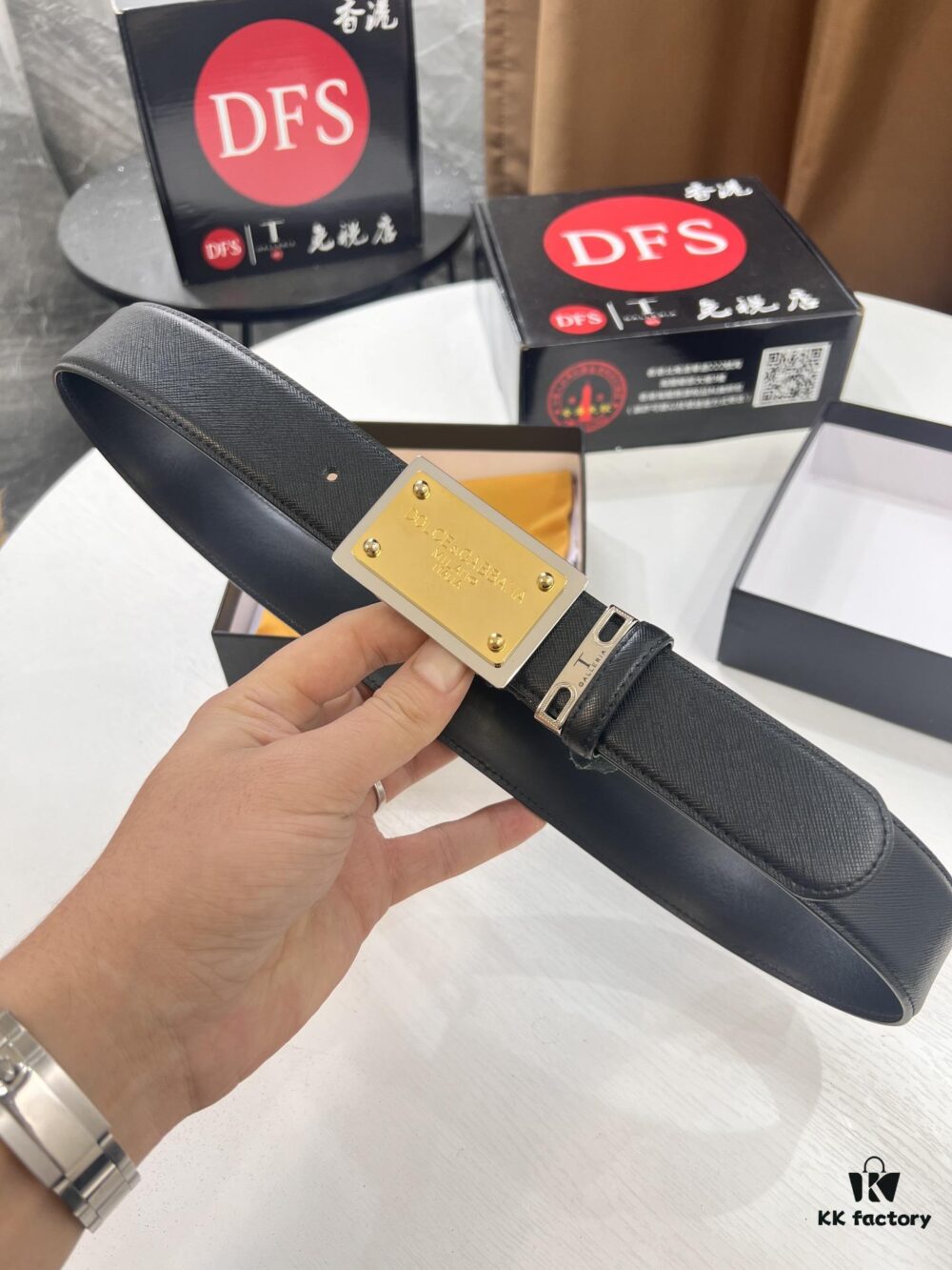 D&G Original Belt Hong Kong Duty-Free Gift Box (NXP Tag with Verifiable Official Website Anti-Counterfeit Chip) Genuine Mould Stainless Steel Logo Buckle Top-Grade Belt Italian Imported Cross-Texture Crust Calfskin Fashion Runway Style 3.8cm Width