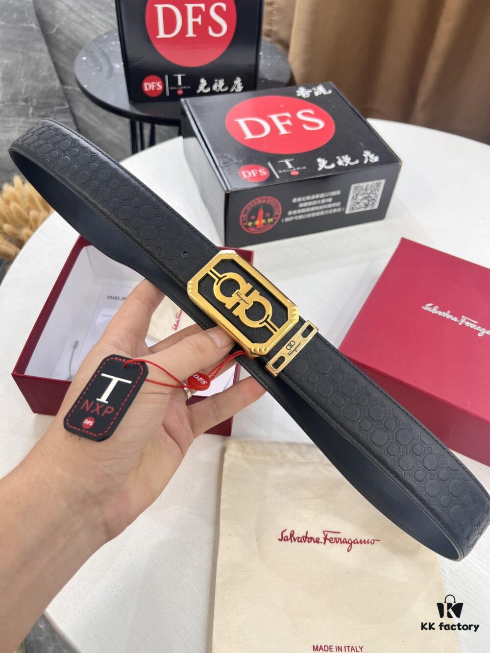 New Arrival Authentic Salvatore Ferragamo Belt, 8-Shaped Genuine Hardware, Imported Embossed Cowhide, German Manufactured, Width 3.8cm, NFC Chip NXP, Adjustable Length