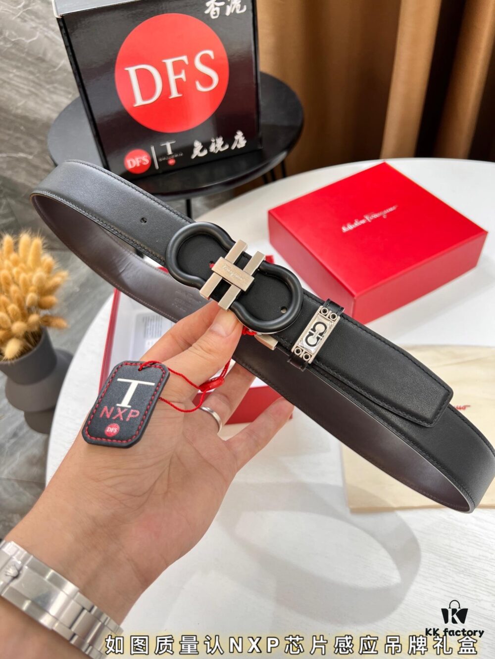 Salvatore Ferragamo Belt, Hong Kong Duty-Free Gift Box 🎁 (NXP RFID Tag with Official Website Verification, Authentic Anti-Counterfeit Chip) - 8-Shaped Etched Pattern, Full Italian Top-Grain Calfskin, Reversible Design, 3.5cm Width