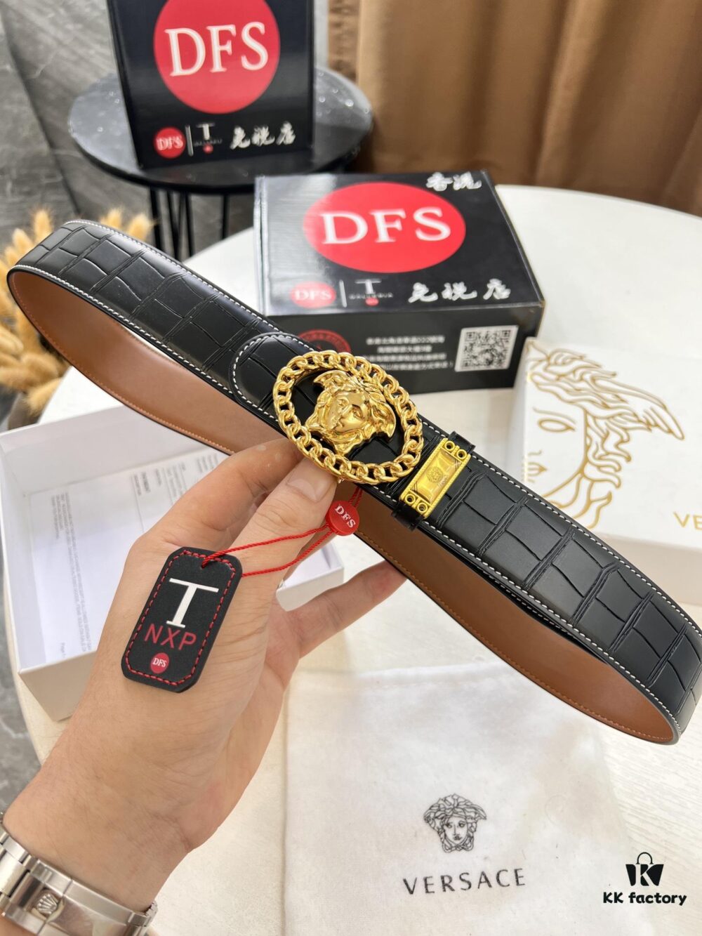 693201143a89a121ed5502ec Versace Belt, New Style, Top-Quality Full-Grain Calfskin with Medusa Embossing, Fashionable Design, Soft Leather Feel, Reversible Use, Medusa Stainless Steel Hardware, 3.8cm Width