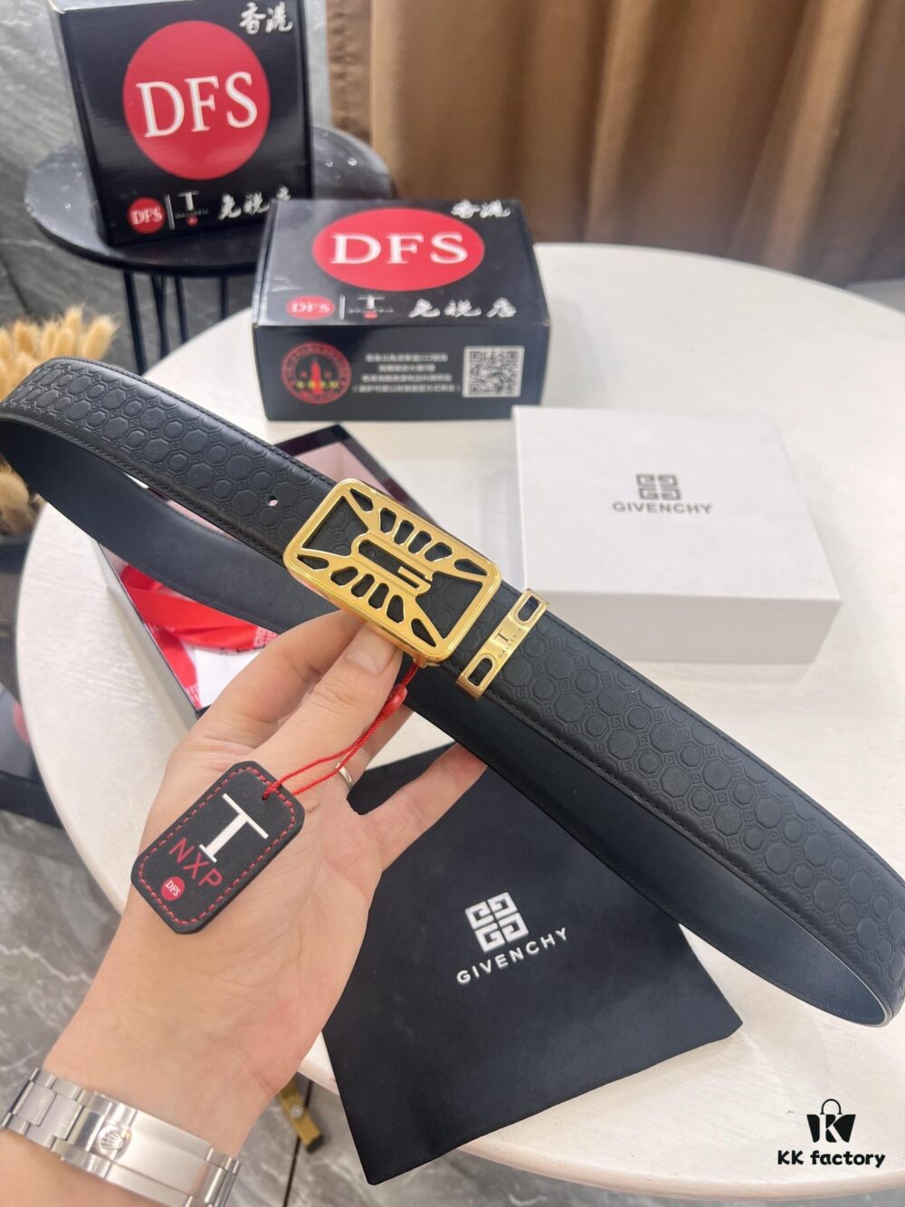 Givenchy Men's Belt, Hong Kong Duty-Free Gift Box, Genuine German Imported Calfskin, 3.8cm Width, Premium Steel Hardware, Fashionable Embossed Logo Design