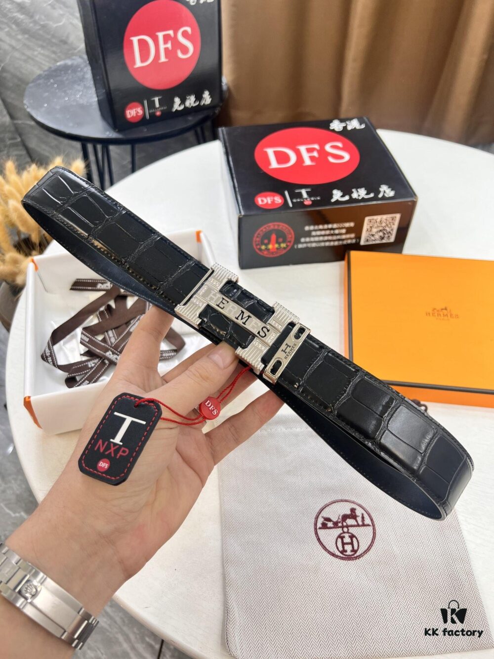 693201523a89a121ed550556 Hermès H Belt, New Arrival with Inlaid Brick Stainless Steel 'H' Buckle, ZP-Synchronized Engraved Logo, Imported Crocodile-Texture Top-Layer Cowhide