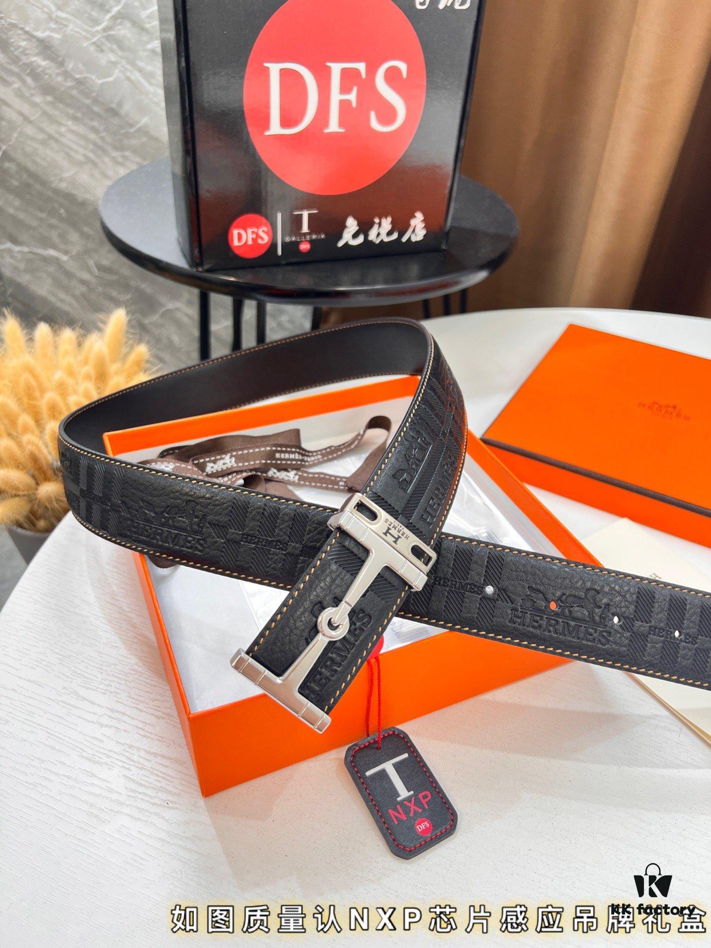 Hermès Men's Belt, Top Grain Calfskin with Engraved Metal Buckle, 3.8cm Width, Custom Length