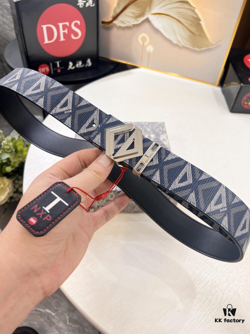 6932024e3a89a121ed550a93 Dior D Belt, Hong Kong Duty-Free Gift Box (NXP Tag with Anti-Counterfeit Chip Recognizable on Official Website)