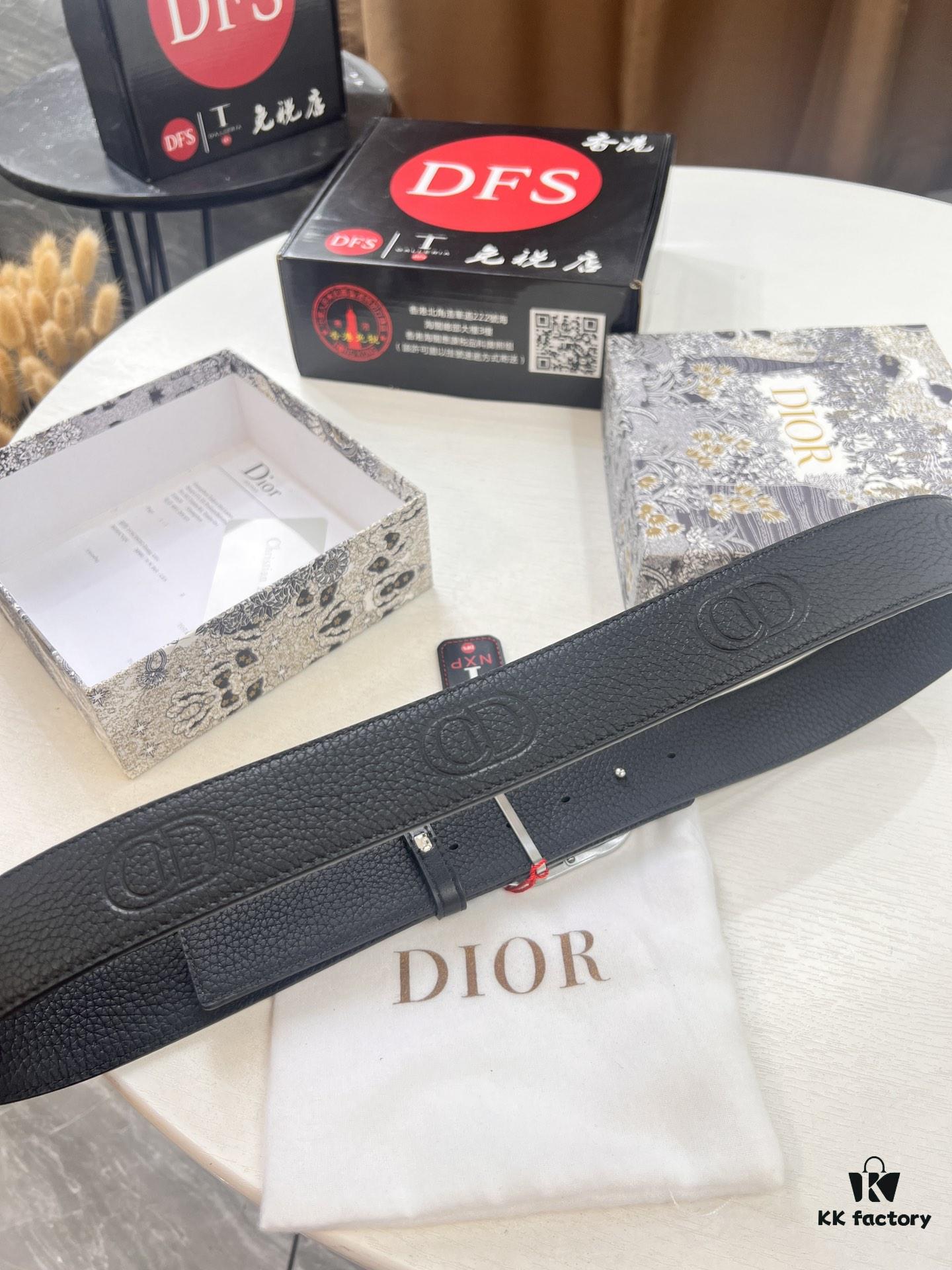 693202593a89a121ed550b12 Dior D, Hong Kong Duty-Free T Gift Box 🎁 (NXP Tag with Authenticity Chip Recognizable on Official Website)