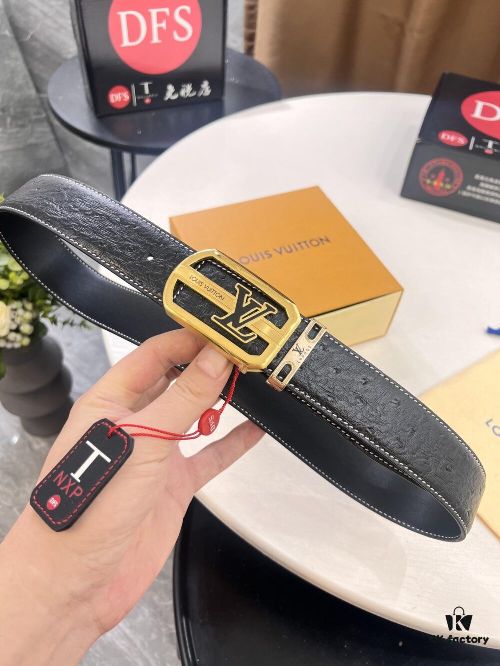 693202c03a89a121ed550ba3 Top-Tier Louis Vuitton LV Belt, Genuine Crocodile-Ostrich Grain Top Layer Calfskin, 3.8cm Width, Precision Molded L-Shaped Beveled Stainless Steel Hardware, Includes Original Hong Kong Duty-Free T-Gift Box (NXP RFID Tag Verifiable on Official Website)